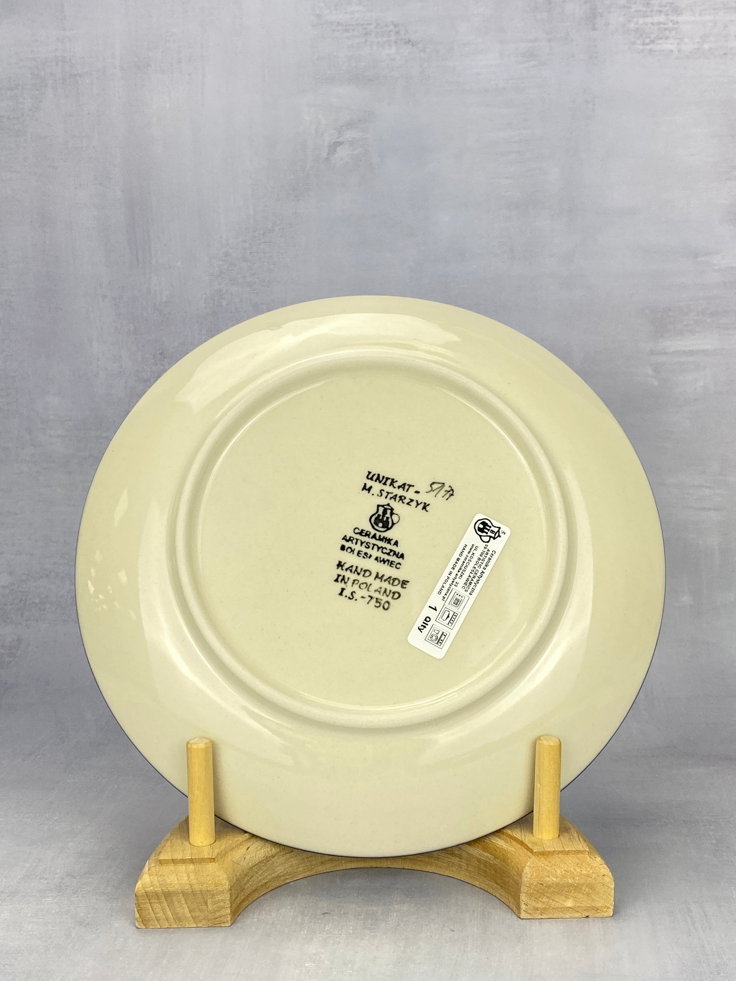 8" Unikat Dessert Plate - Shape 86 - Pattern U5177