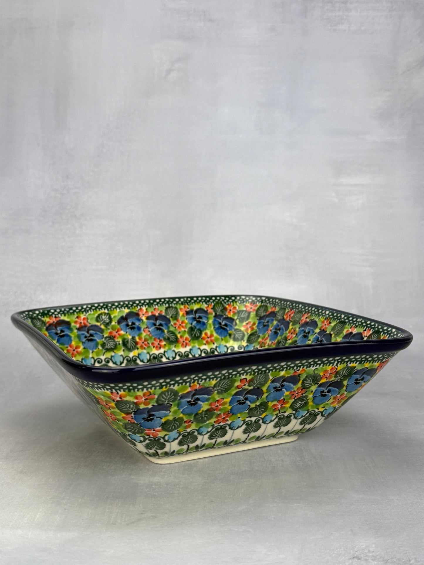 Medium Square Unikat Bowl - Shape 883 - Pattern U4841