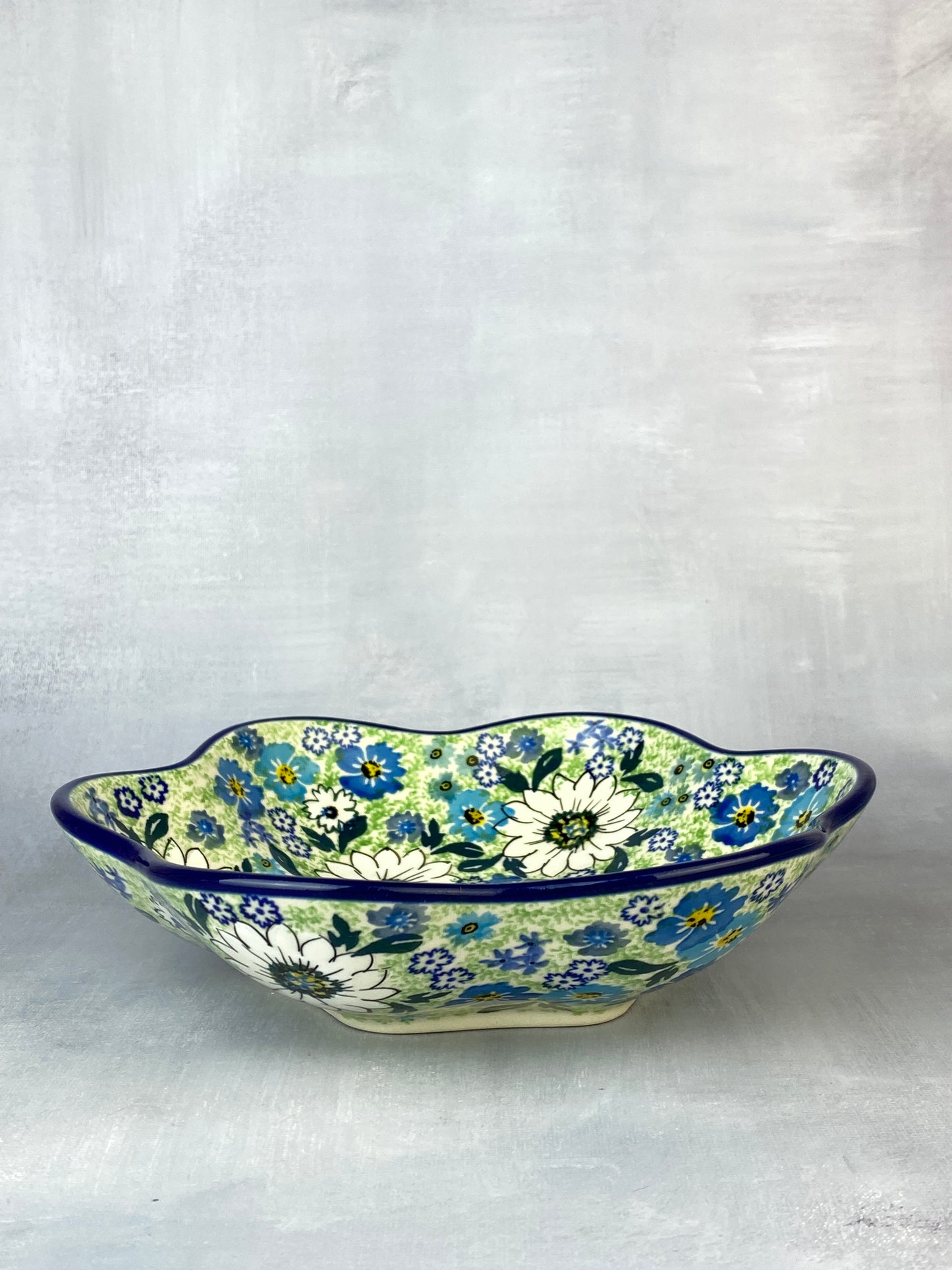 Small Unikat Flower Bowl - Shape 717 - Pattern U4755