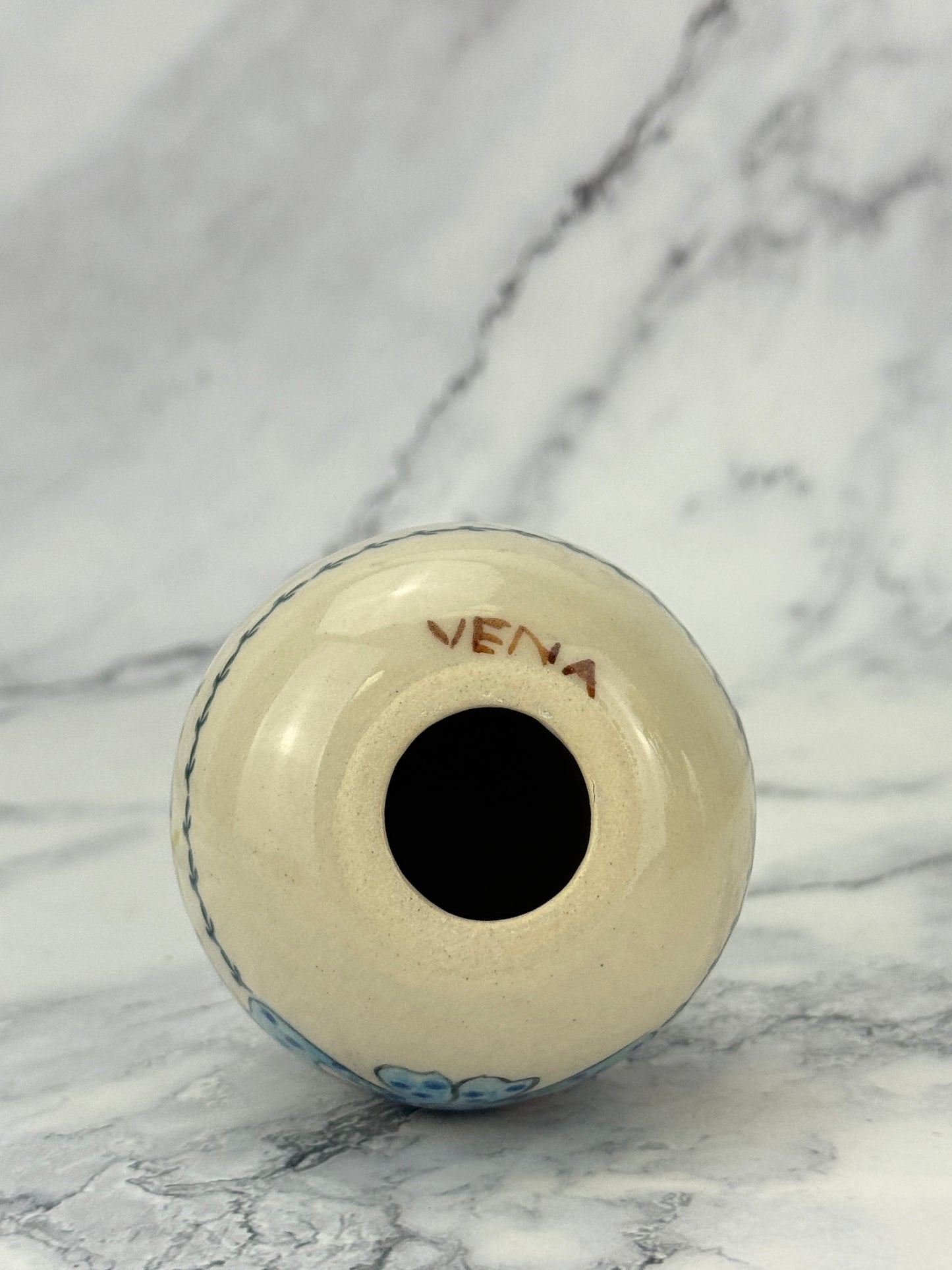 XL Vena Egg - Shape V235 - Blue Bow Tie Bunny