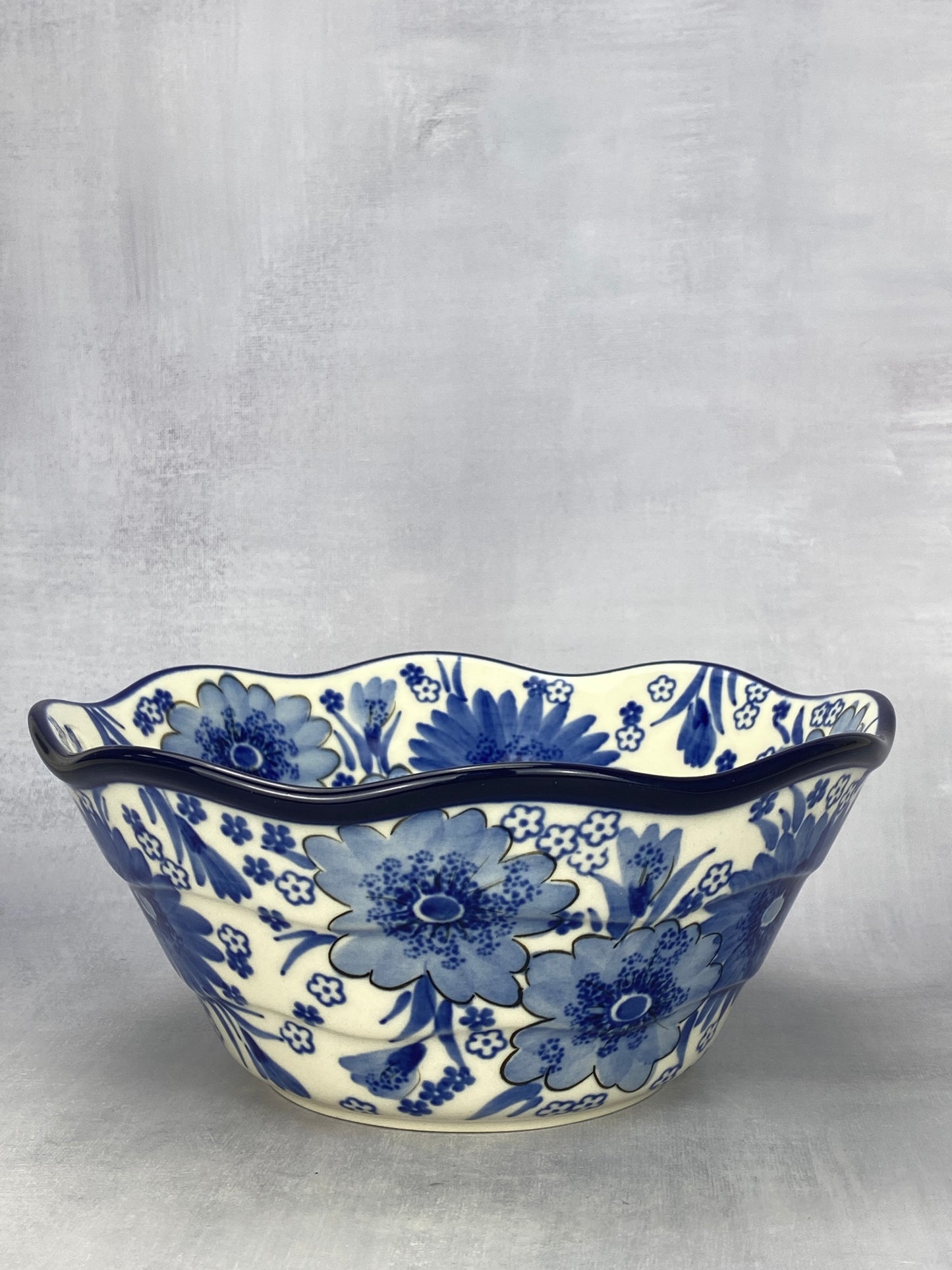 Small Wavy Unikat Bowl - Shape 691 - Pattern U5176