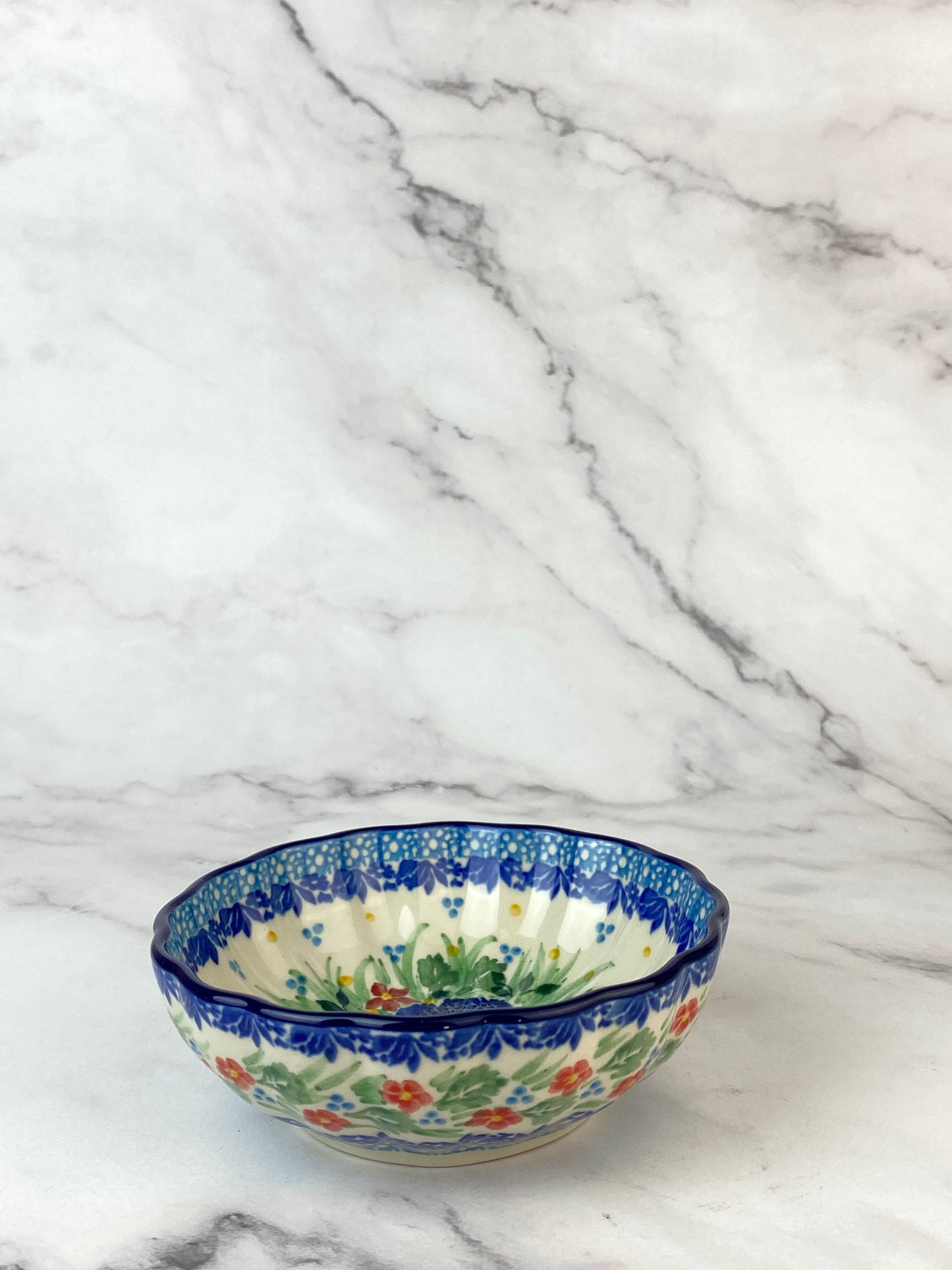 4.5" Unikat Scalloped Bowl - Shape 23 - Pattern U5159