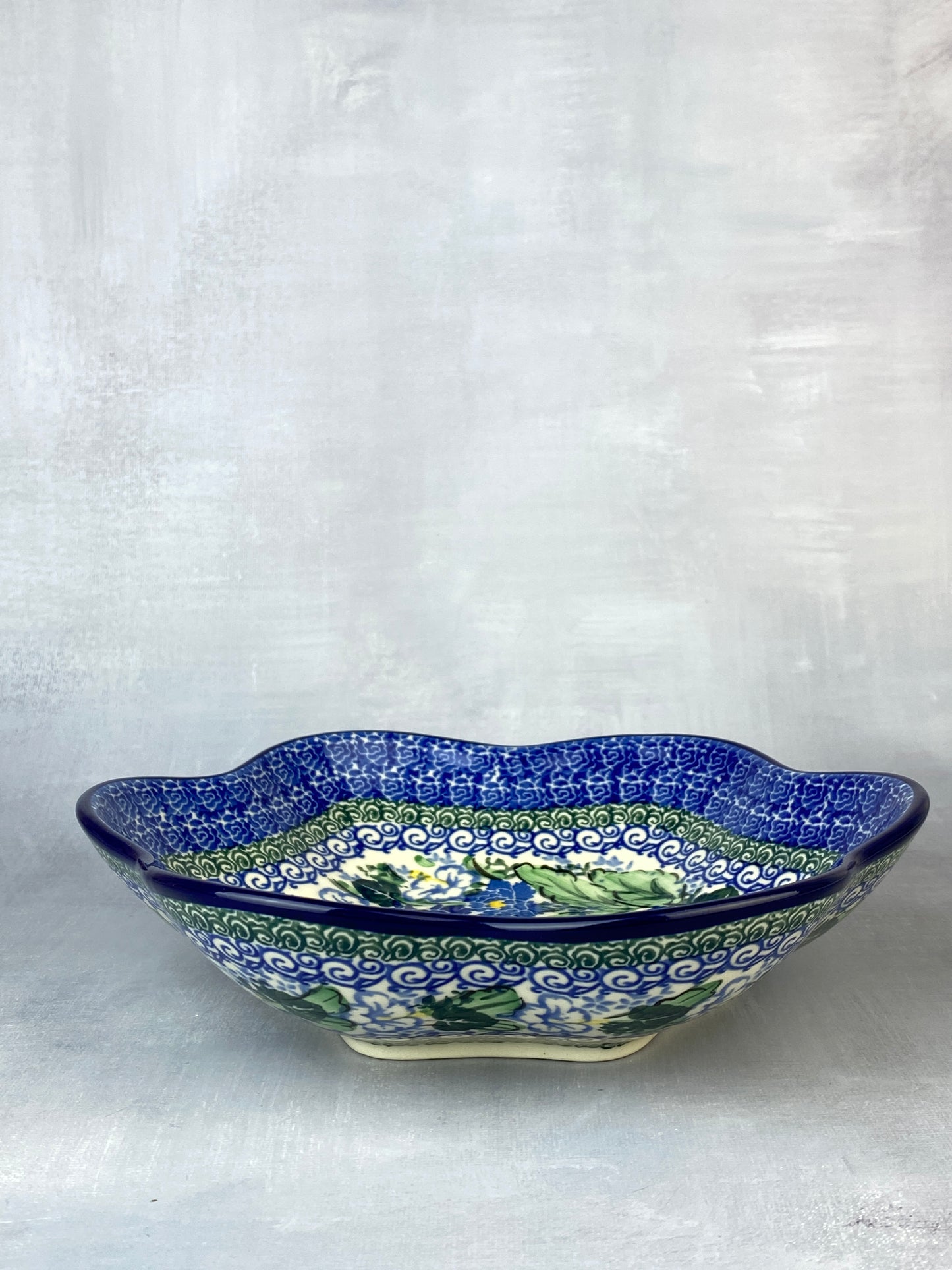 Small Unikat Flower Bowl - Shape 717 - Pattern U5138