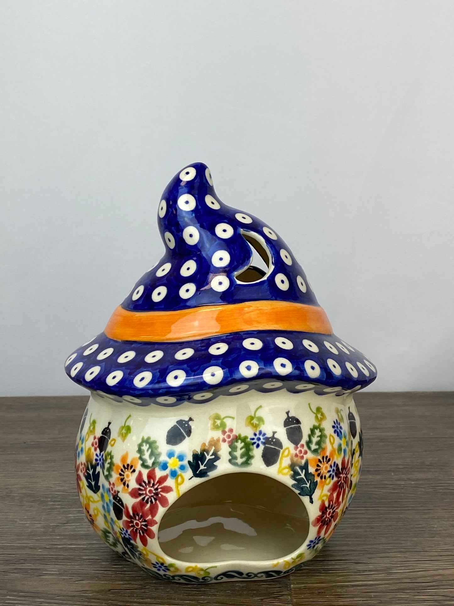 SALE Small Unikat Pumpkin With Hat - Pattern U633