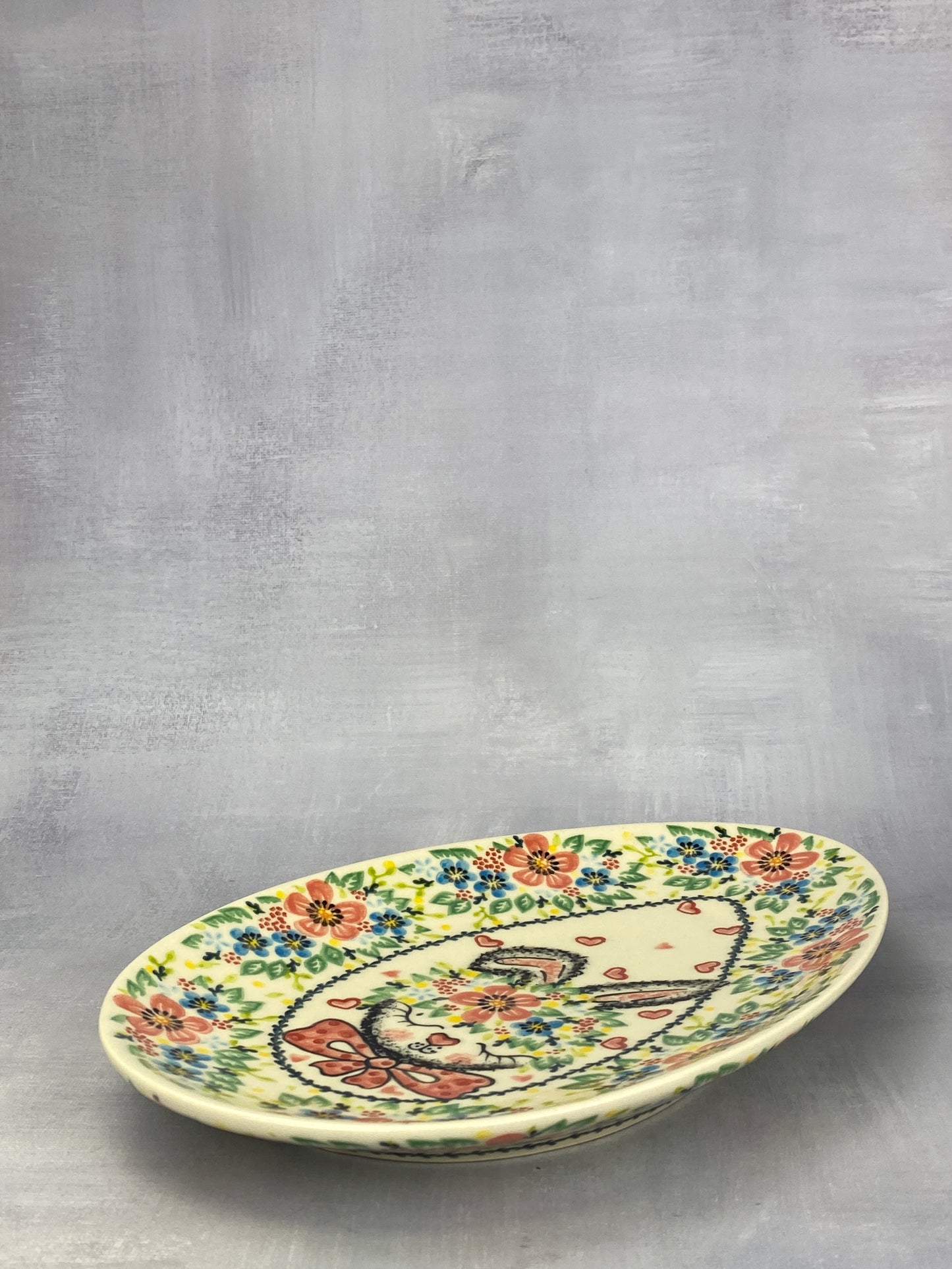 Small Egg Shaped Platter - Shape V191 - Pink Bunny