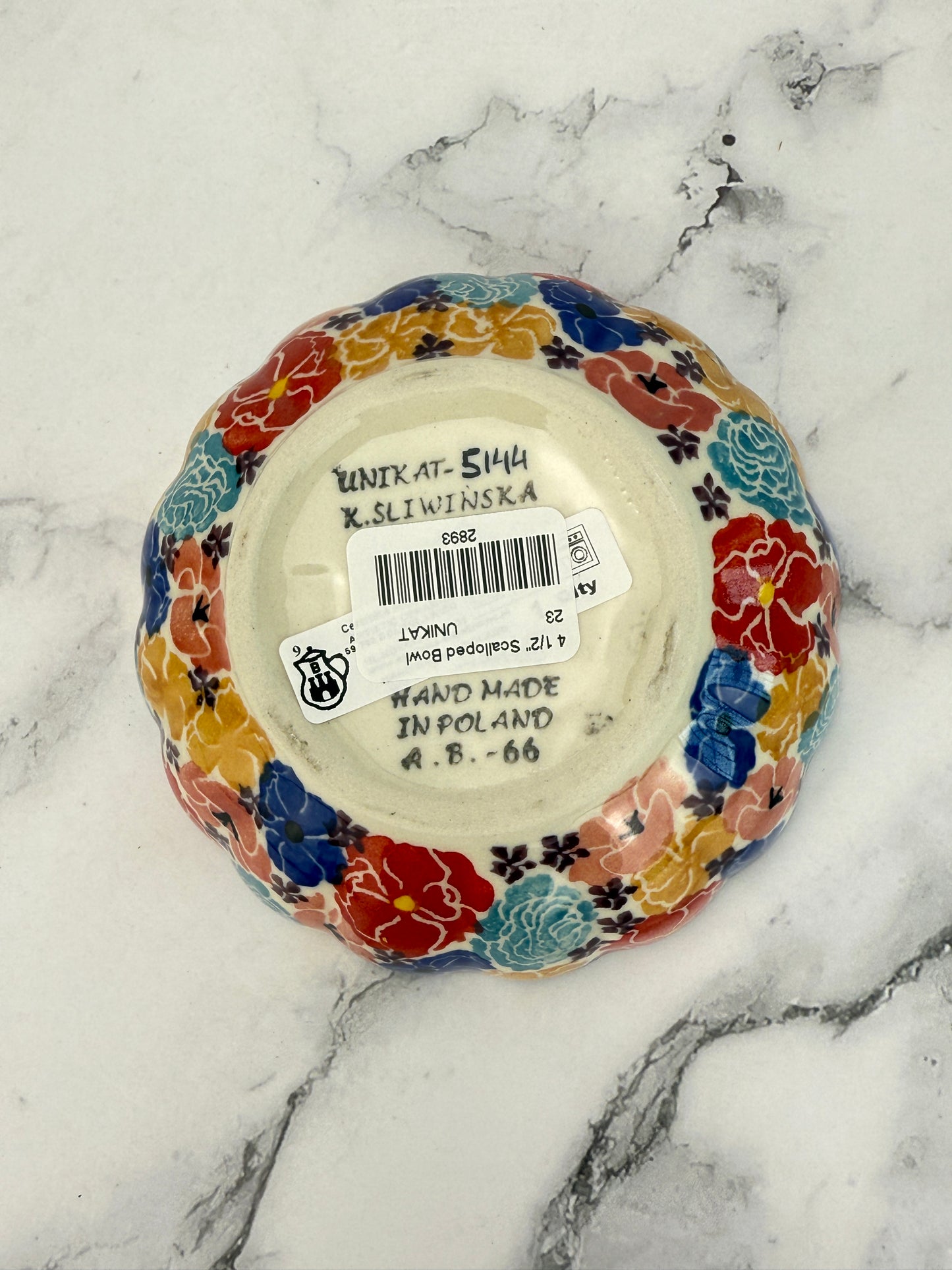 SALE 4.5" Unikat Scalloped Bowl - Shape 23 - Pattern U5144