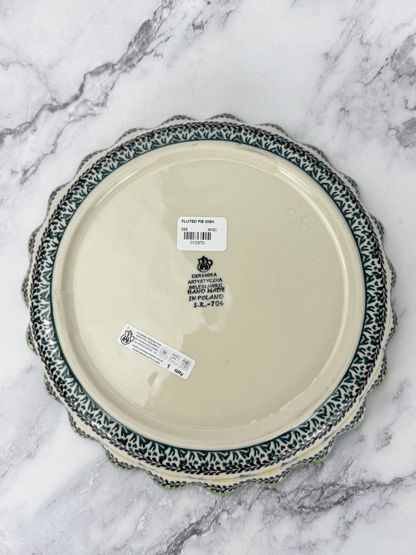 Ruffled Pie Plate / Round Baker - Shape 636 - Pattern 2749