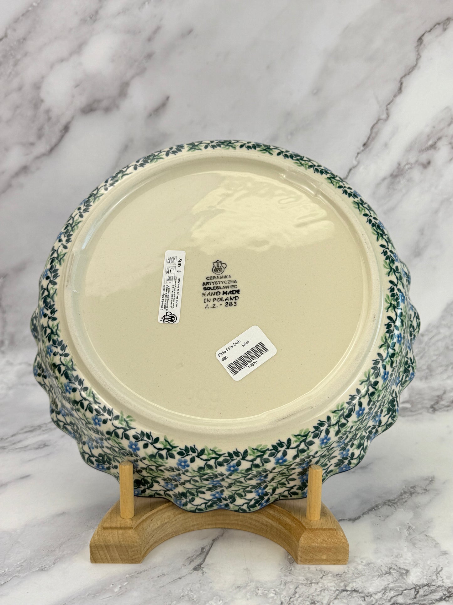 Ruffled Pie Plate / Round Baker - Shape 636 - Pattern 2349
