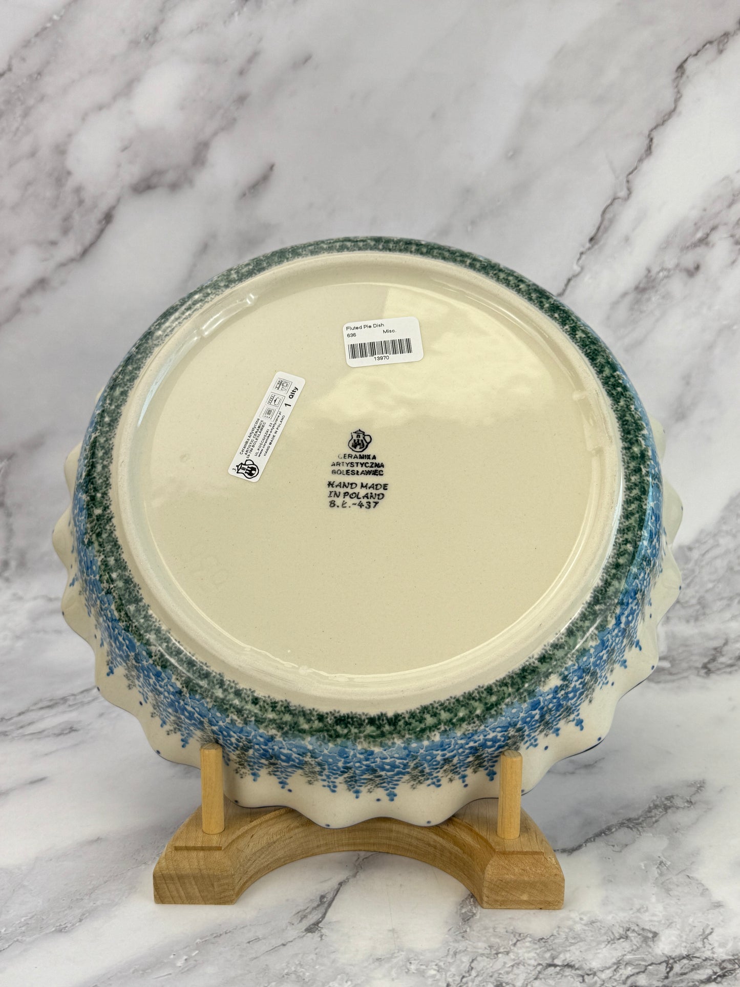 Ruffled Pie Plate / Round Baker - Shape 636 - Pattern 3279