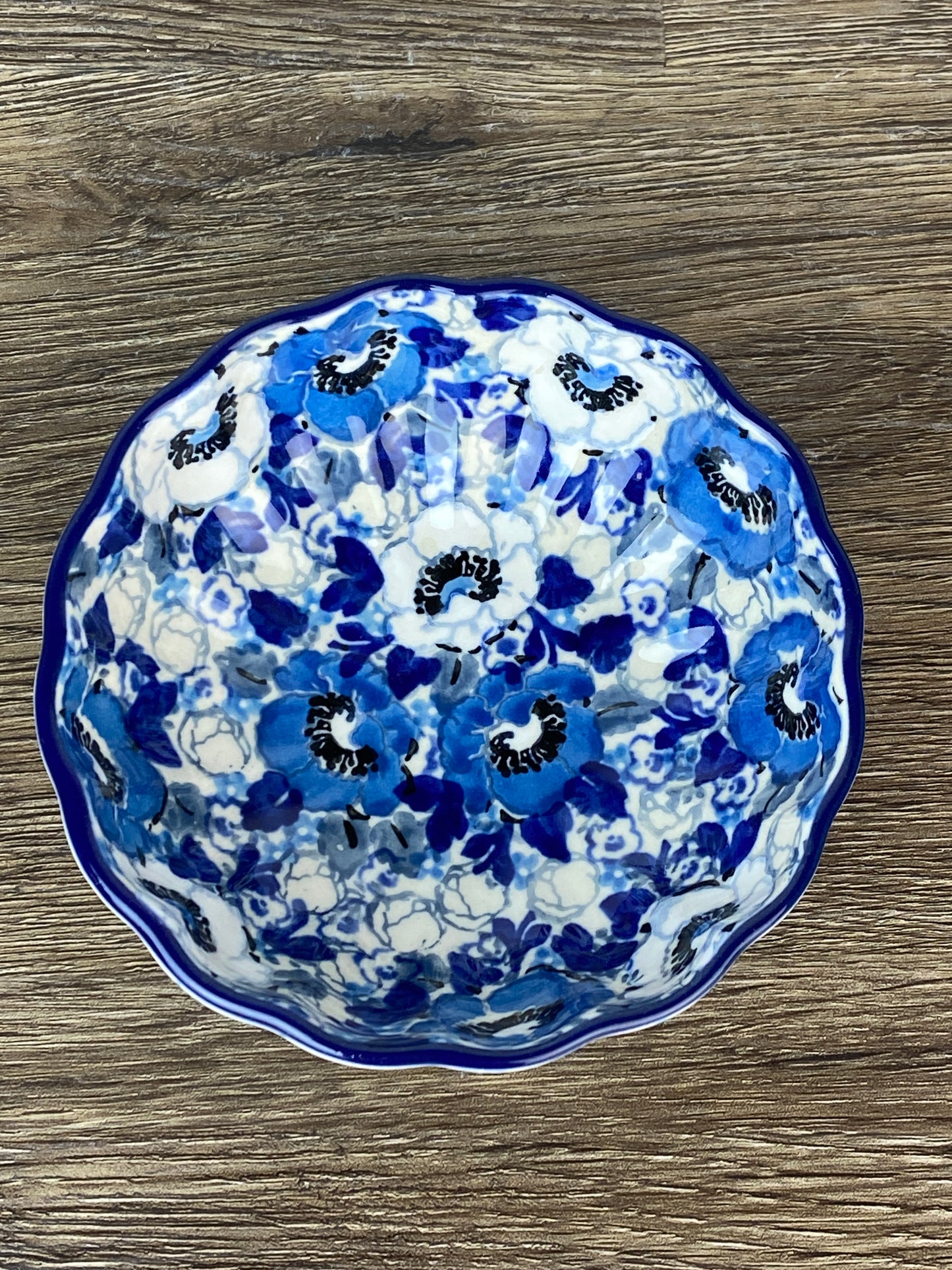 4.5" Unikat Scalloped Bowl - Shape 23 - Pattern U4824