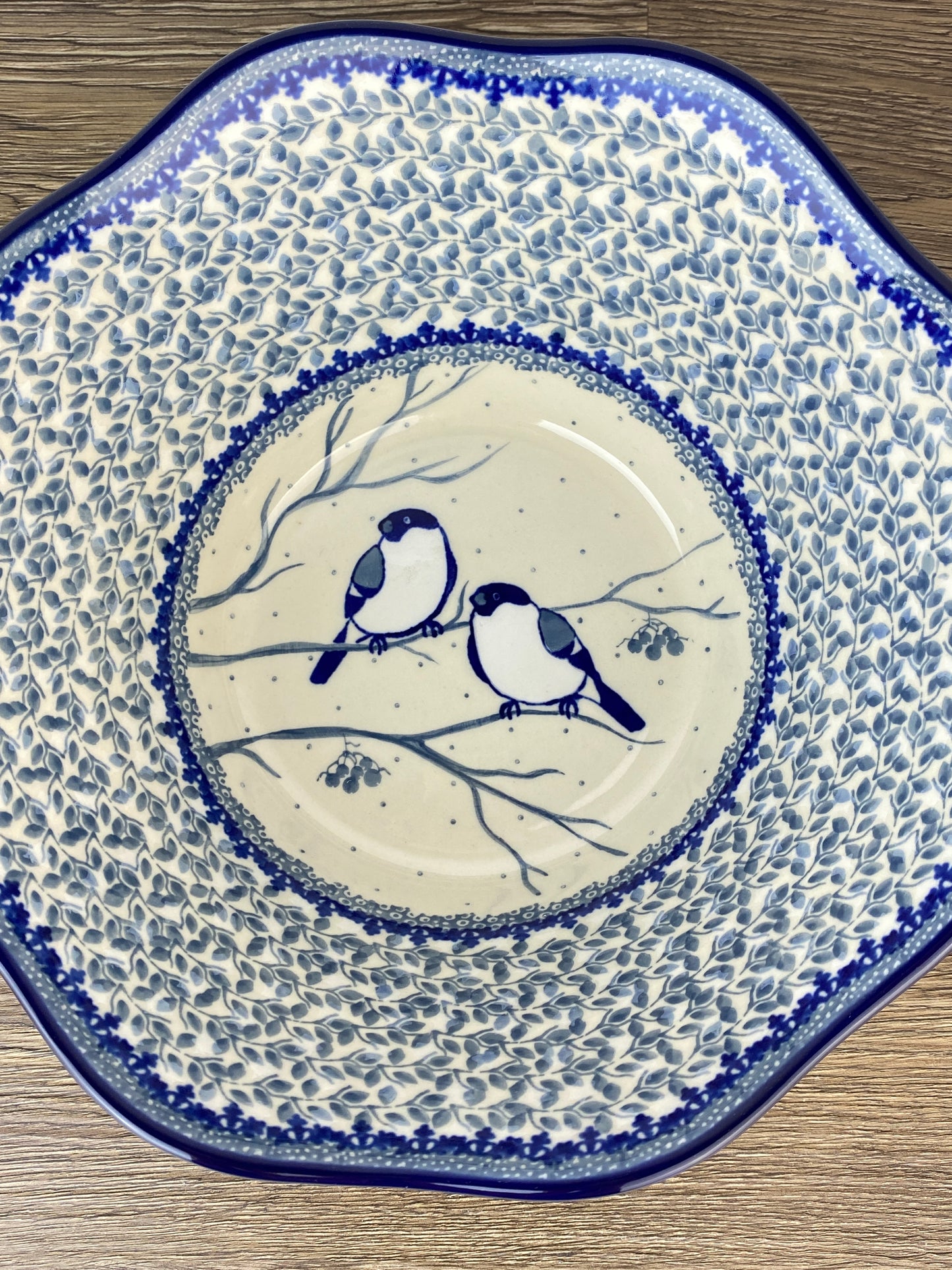 Large Wavy Unikat Serving Bowl - Shape 692 - Pattern U4830