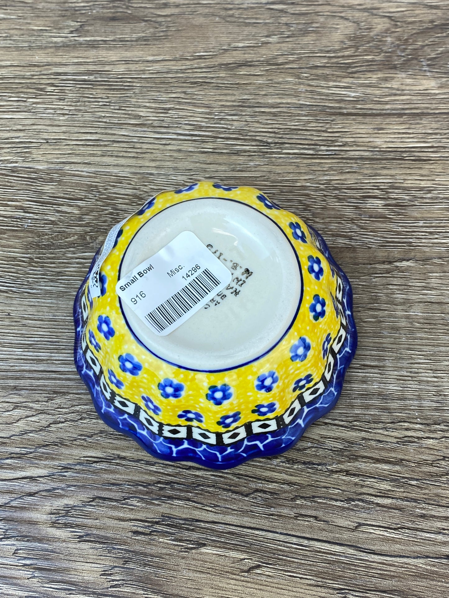 Little Scalloped Bowl - Shape 916 - Pattern 859