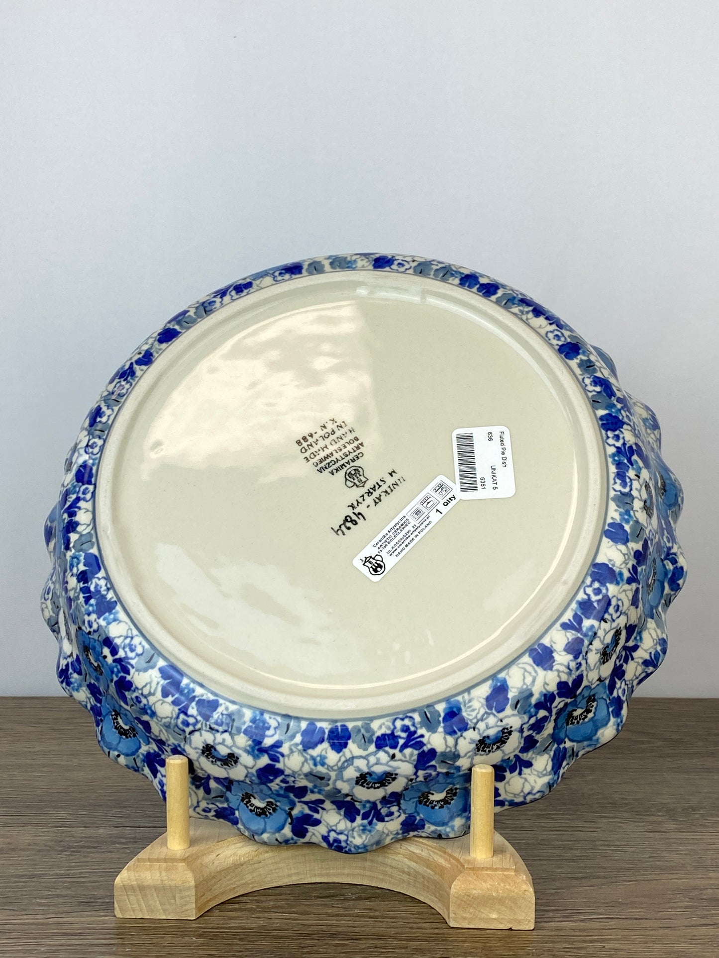 Ruffled Unikat Pie Plate / Round Baker - Shape 636 Pattern U4824