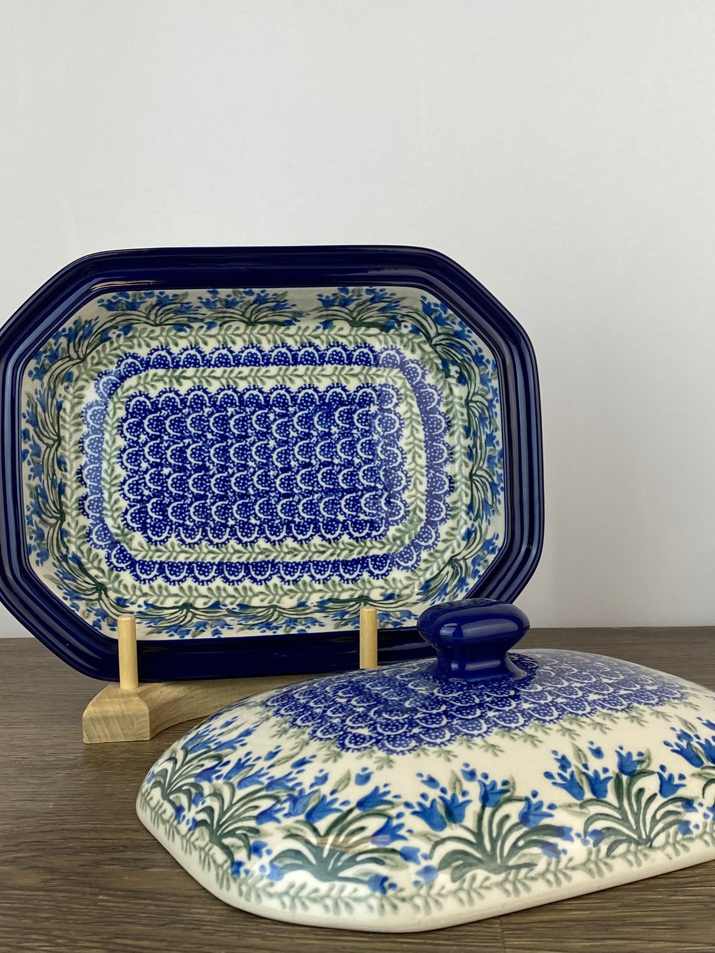 Rectangular Covered Baker - Shape 662 - Pattern 1432