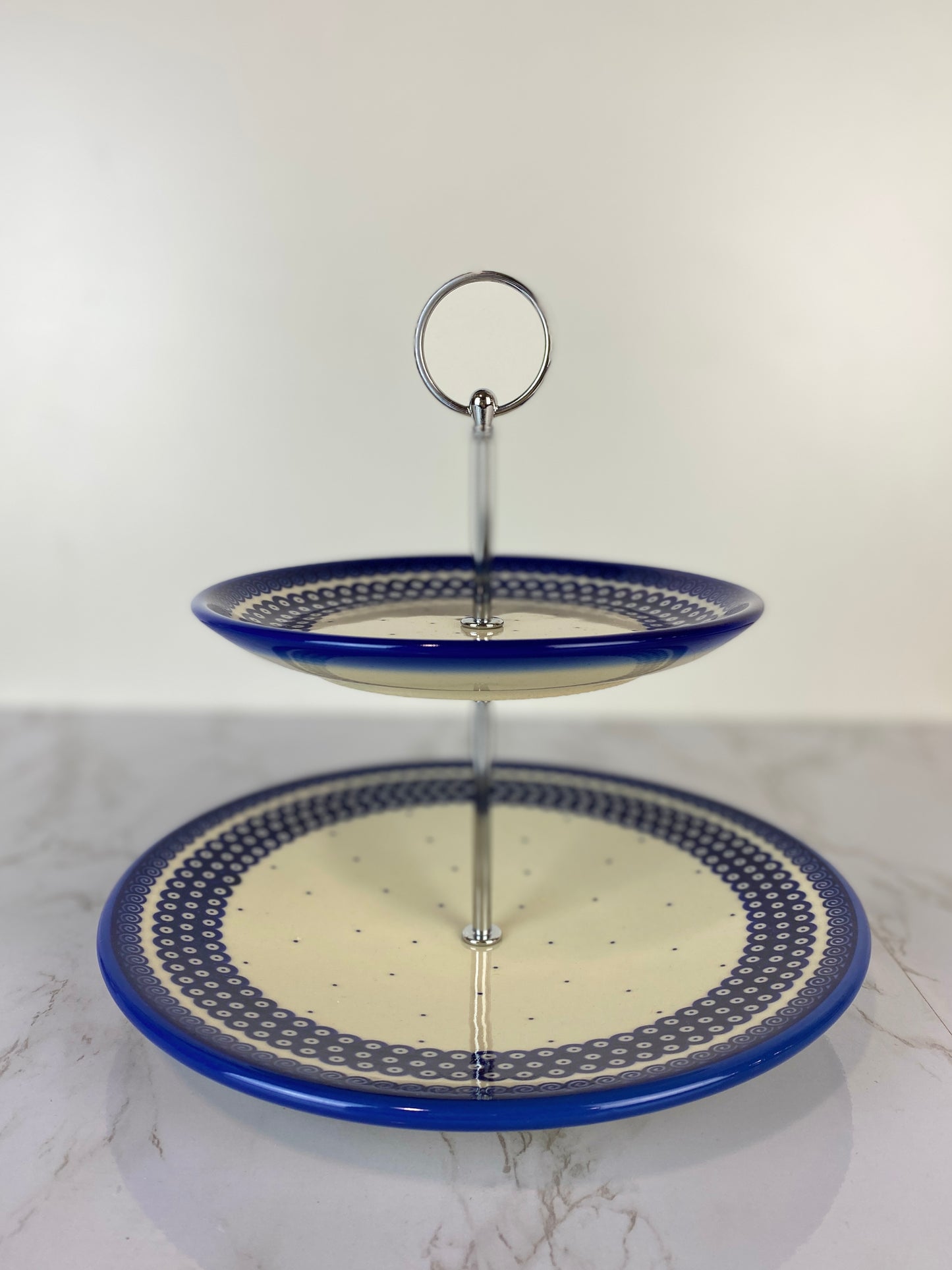 Two Tiered Plate Stand