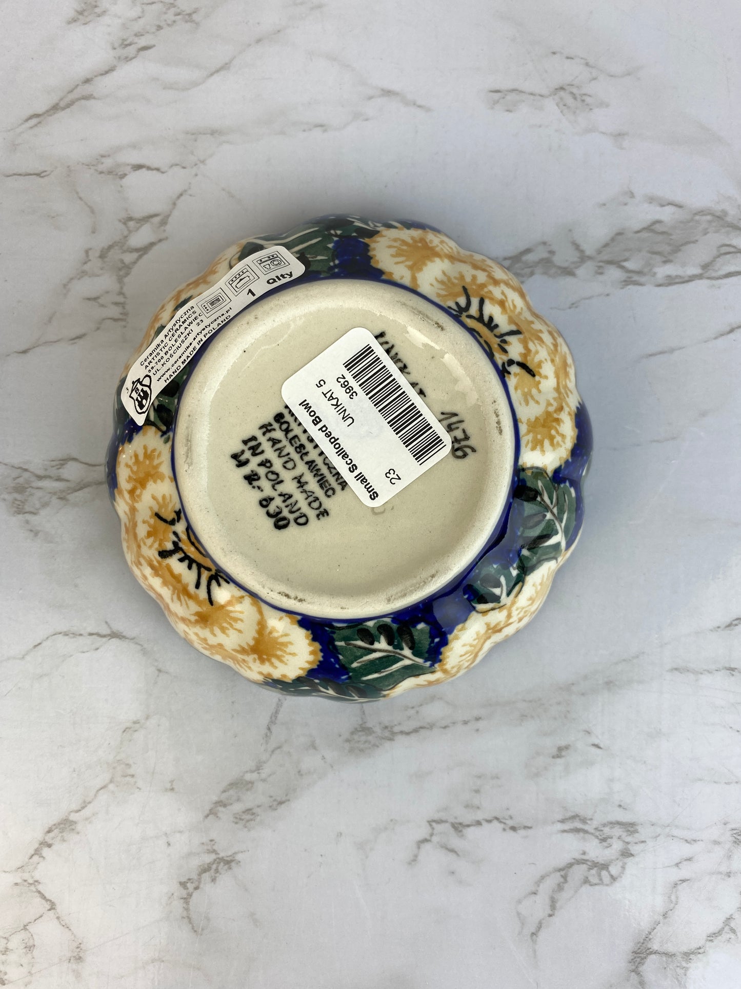 SALE 4.5" Unikat Scalloped Bowl - Shape 23 - Pattern U1476
