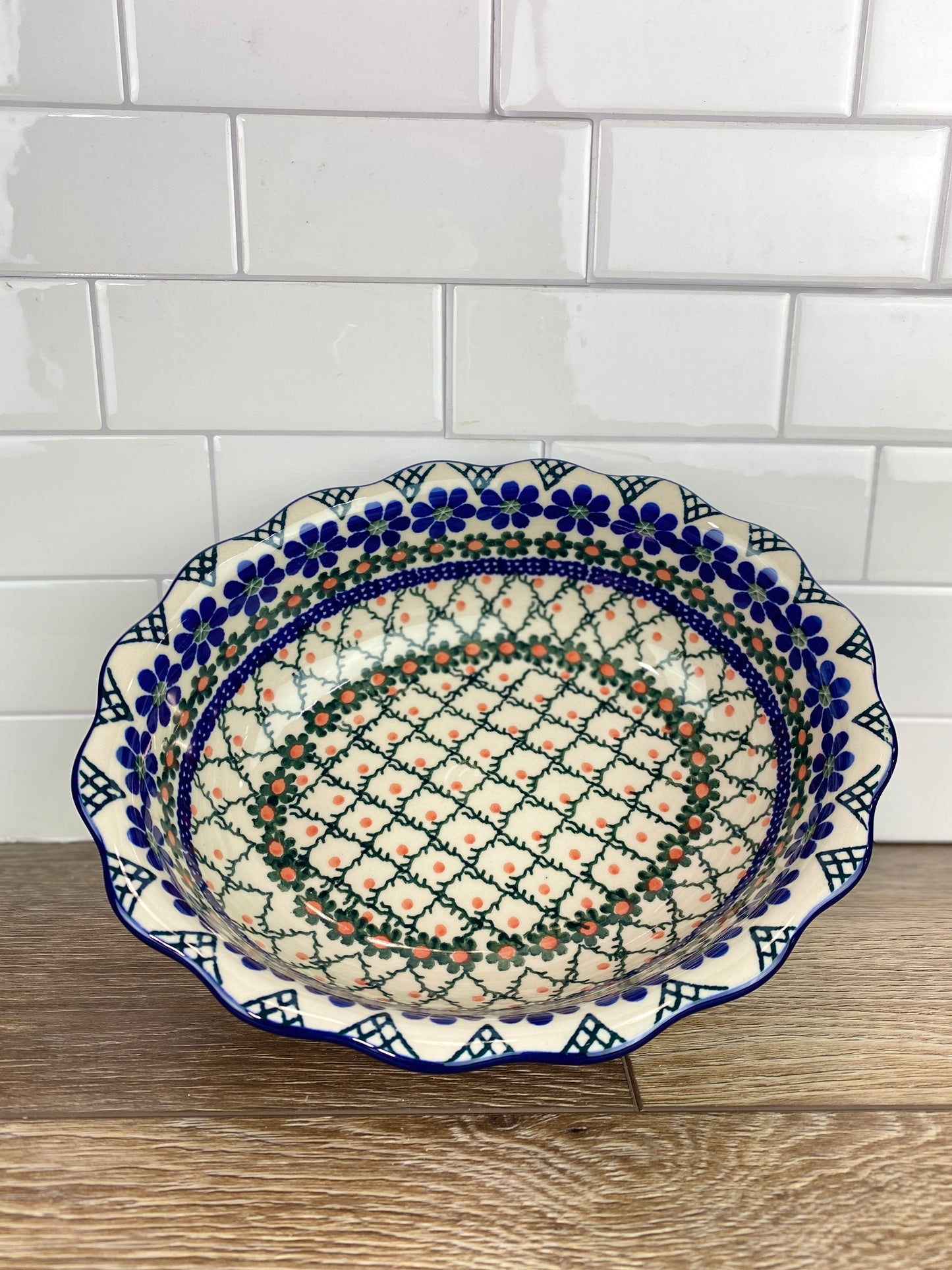 Scalloped Oval Bowl - Shape D78 - Pattern 854A