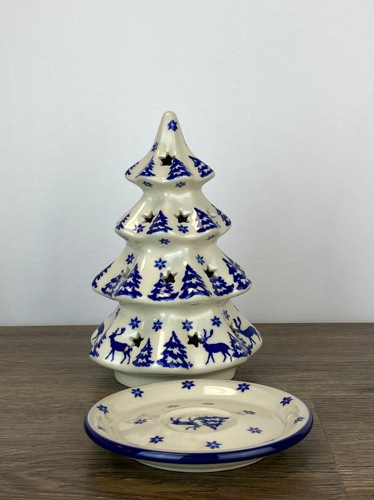 8" Christmas Tree - Shape 602 - Pattern 1931