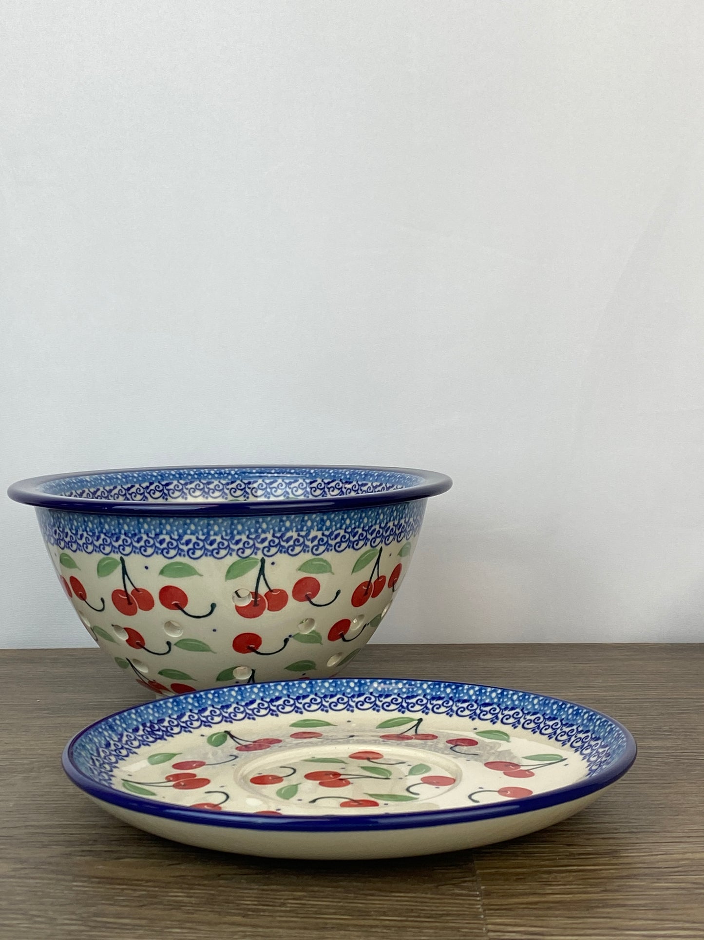 Berry Bowl - Shape 470 - Pattern 2715