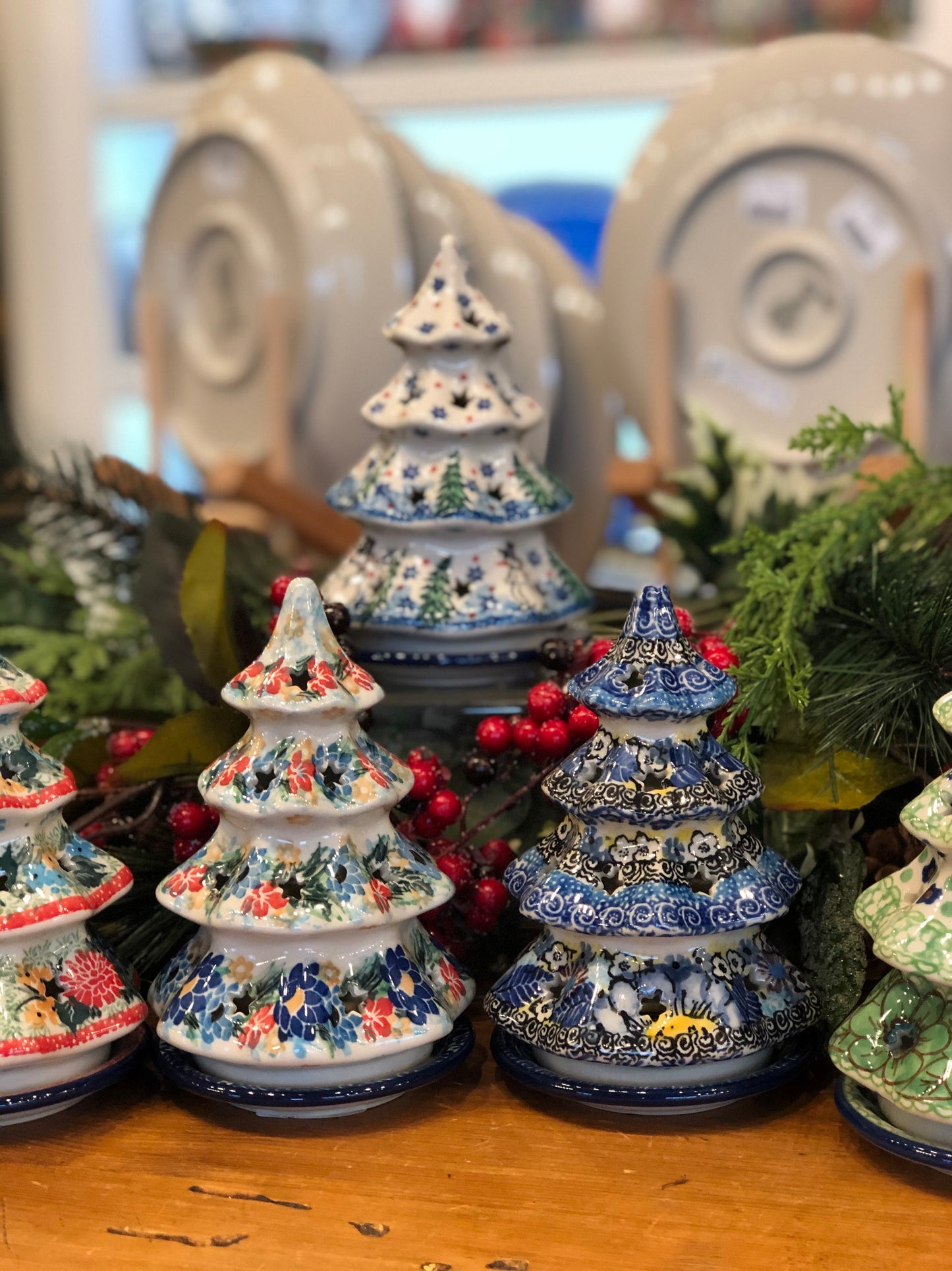 Small 6" Unikat Christmas Tree - Shape 512 - Pattern U4659