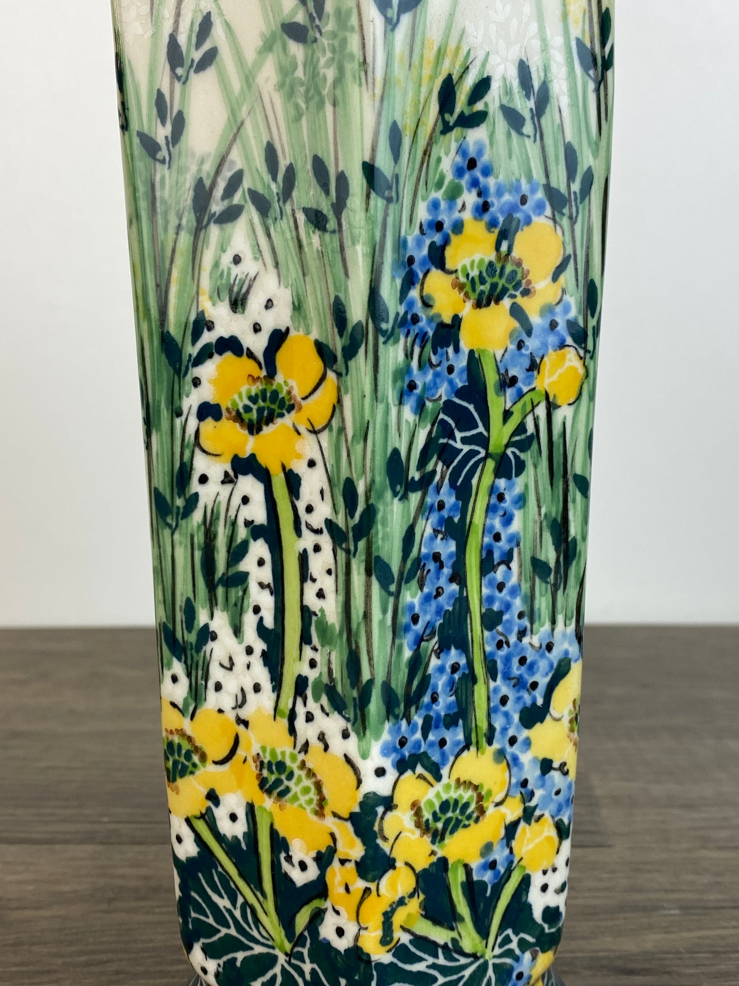 SALE Unikat Scalloped Vase - Shape 868 - Pattern U4880