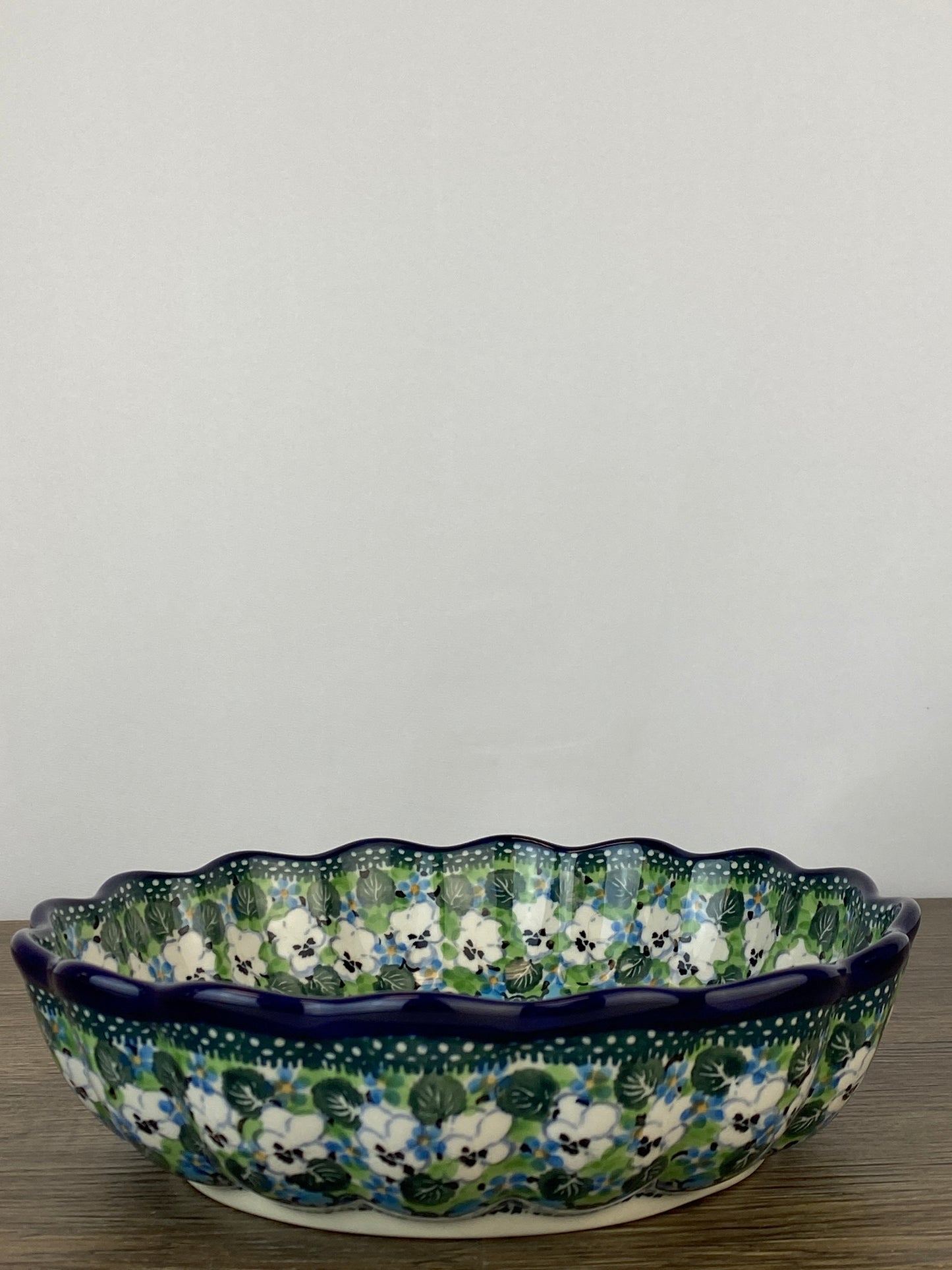 Unikat Scalloped Bowl - Shape 974 - Pattern U4795