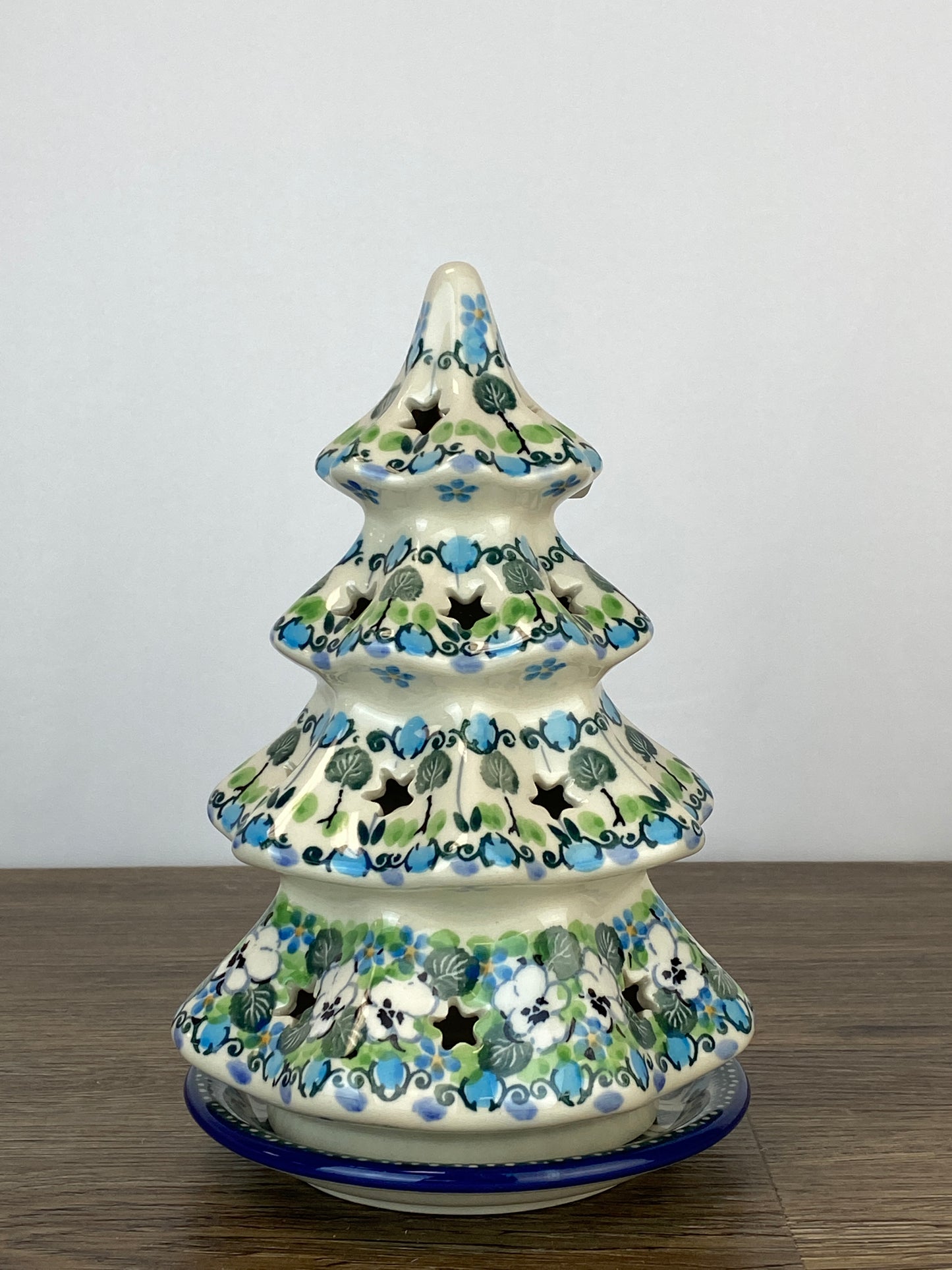 8" Unikat Christmas Tree - Shape 602 - Pattern U4795