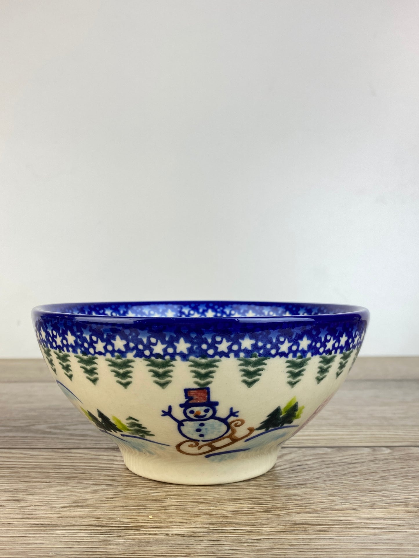 Vena Unikat Holiday Pedestal Bowl - V233 - Christmas in Bolesławiec Sledding Snowman