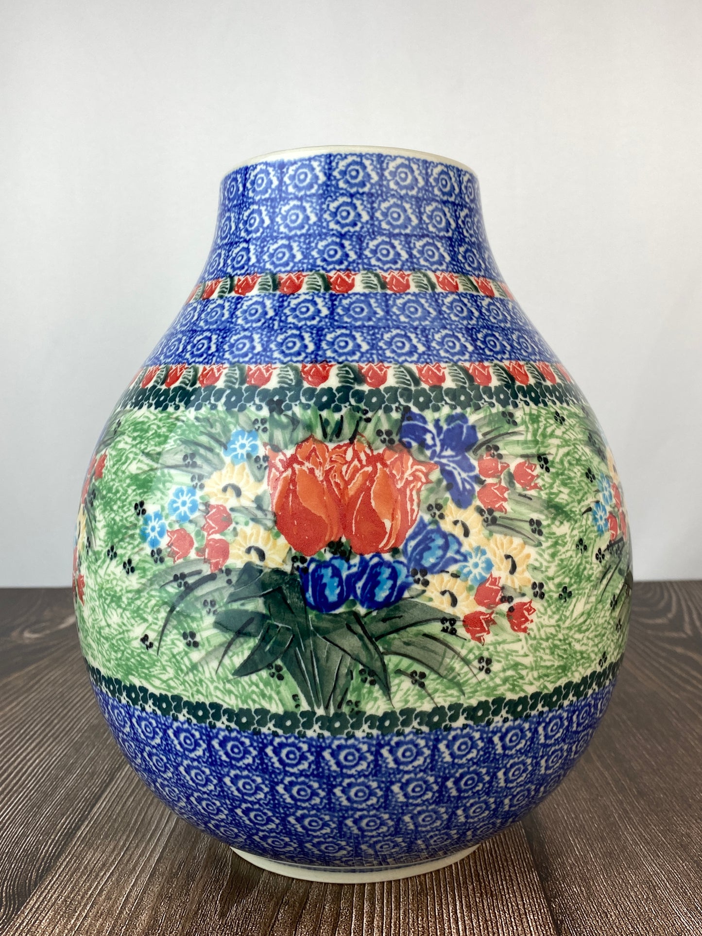 Large Rounded Unikat Vase - Shape F14 - Pattern U3516