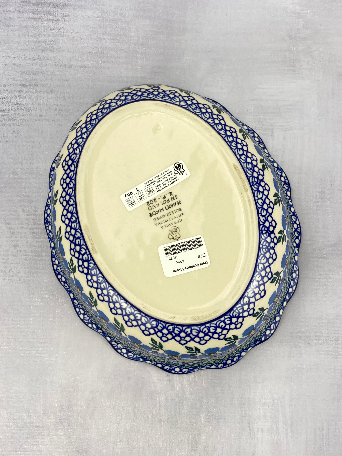 Scalloped Oval Bowl - Shape D78 - Pattern 1382