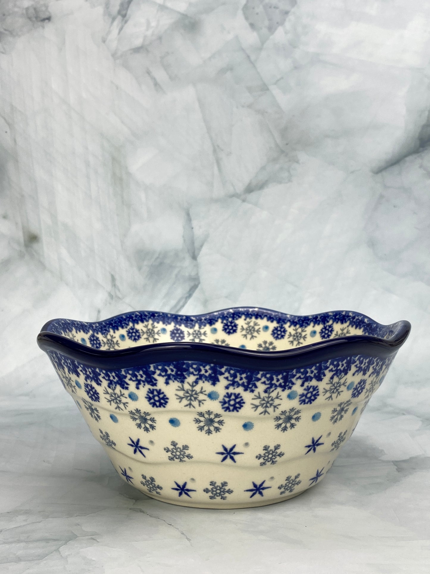 HOLIDAY SPECIAL Wavy Bowl - Shape 691 - Pattern 2974