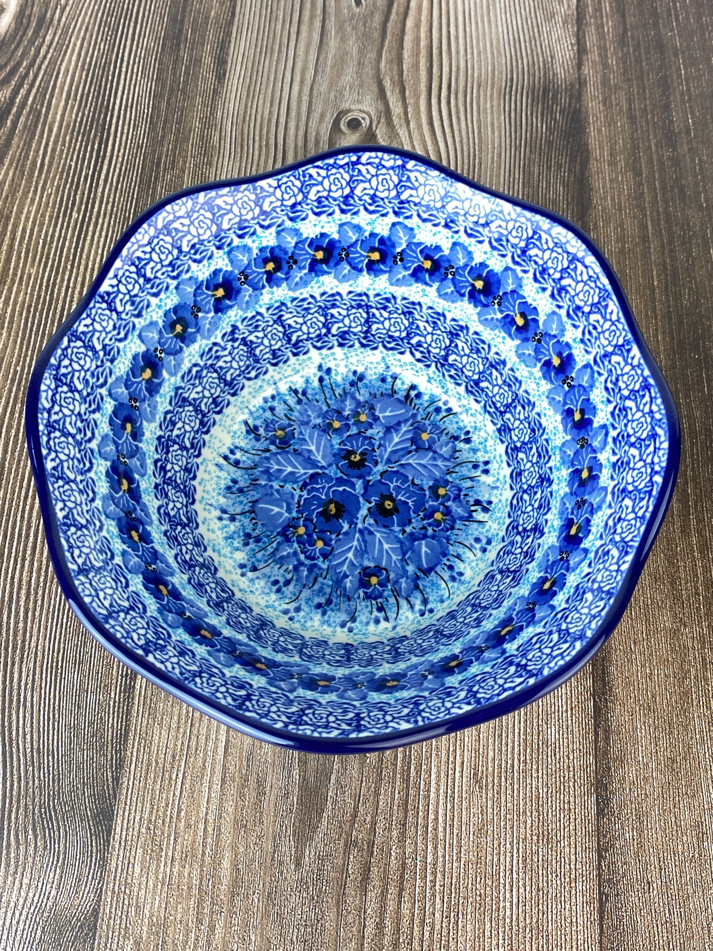 Small Wavy Unikat Bowl - Shape 691 - Pattern U3639