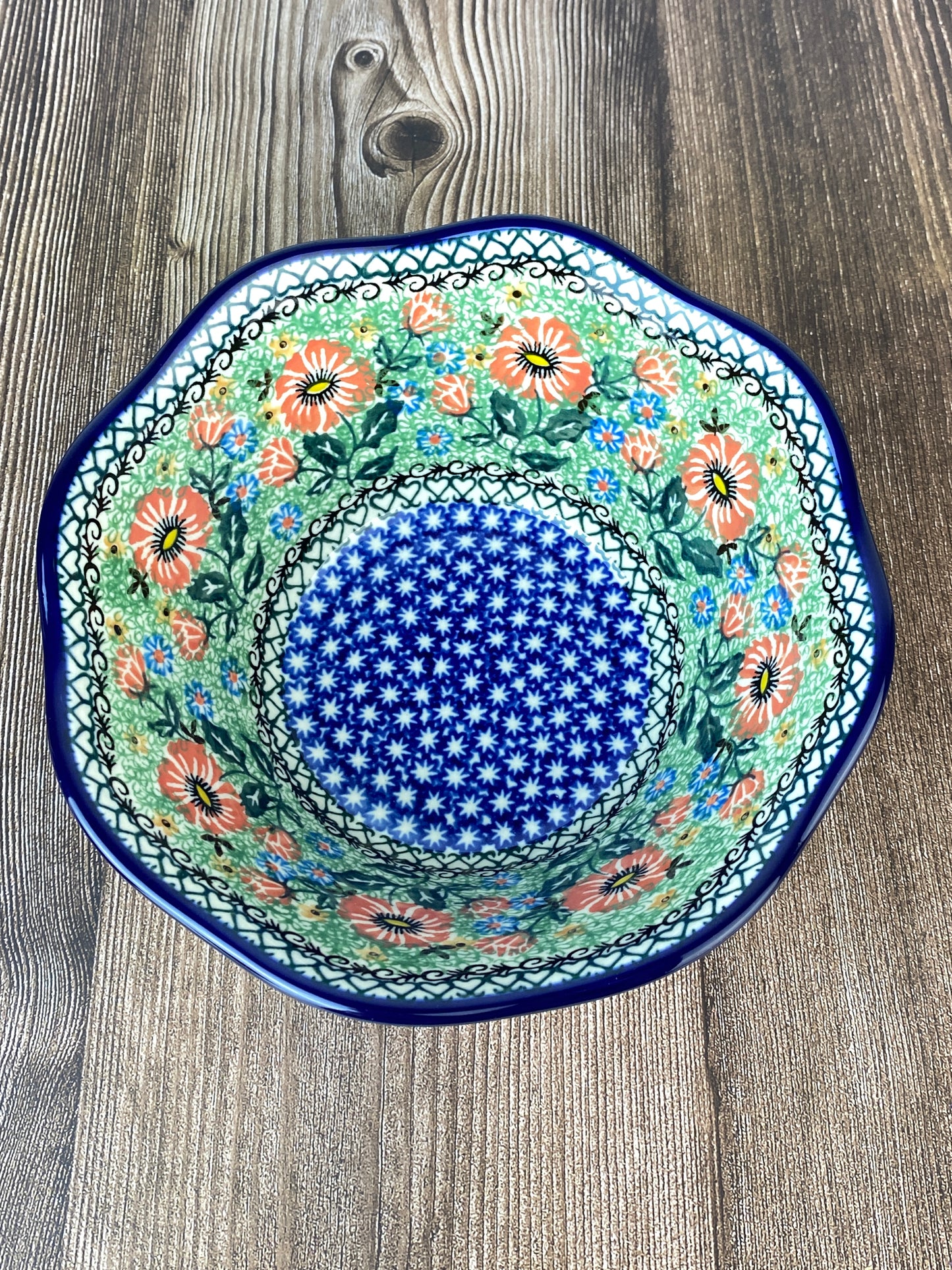 Small Wavy Unikat Bowl - Shape 691 - Pattern U2222