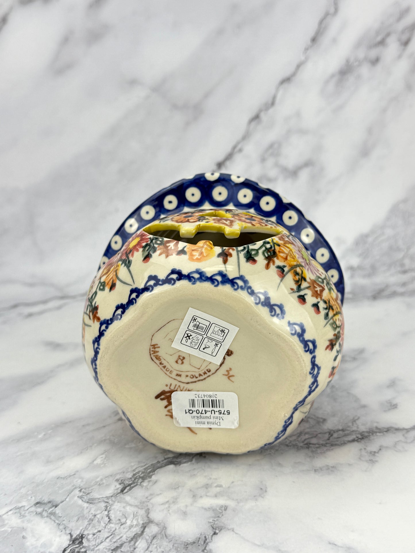 SALE Small Unikat Pumpkin With Hat - Pattern U470