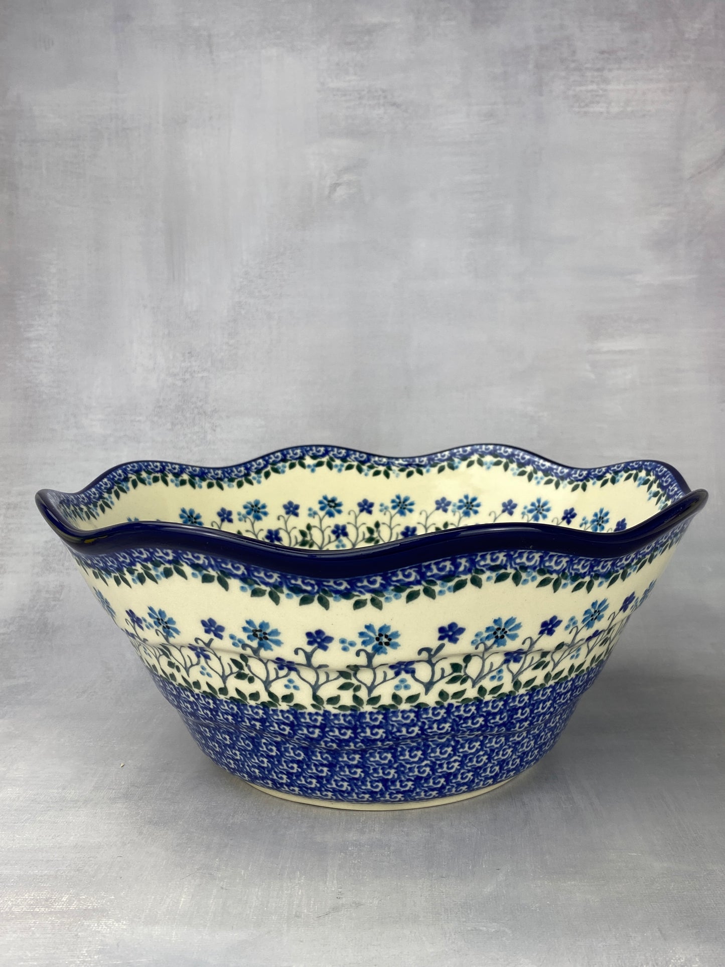 Large Wavy Serving Bowl - Shape 692 - Pattern 2785