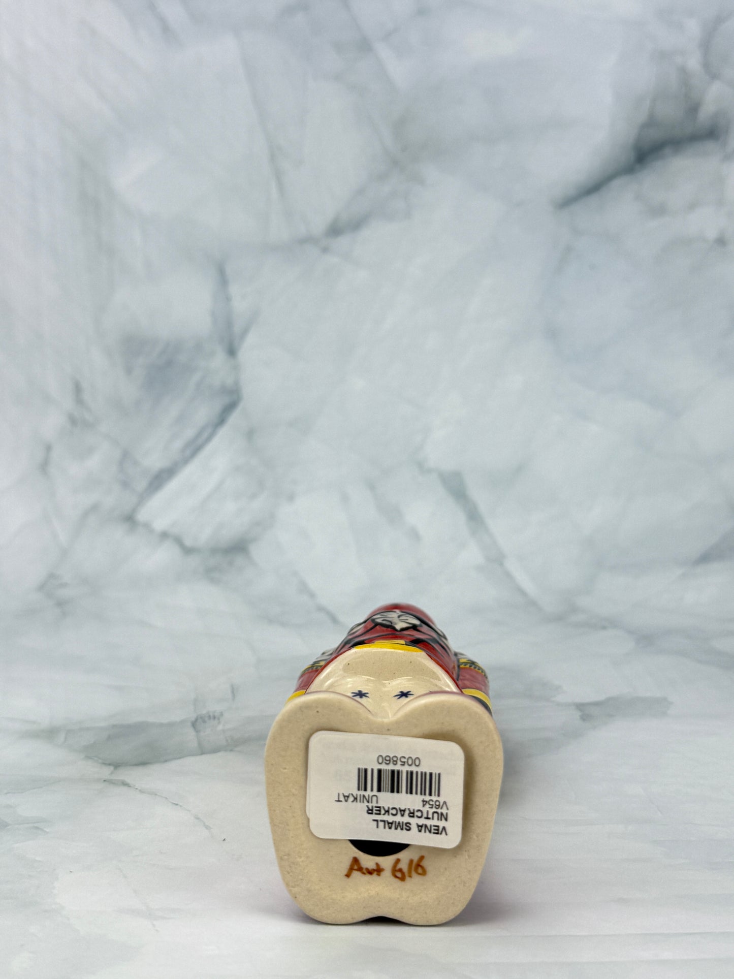 HOLIDAY SPECIAL Vena Medium Nutcracker Figurine - Shape V654 - Stars