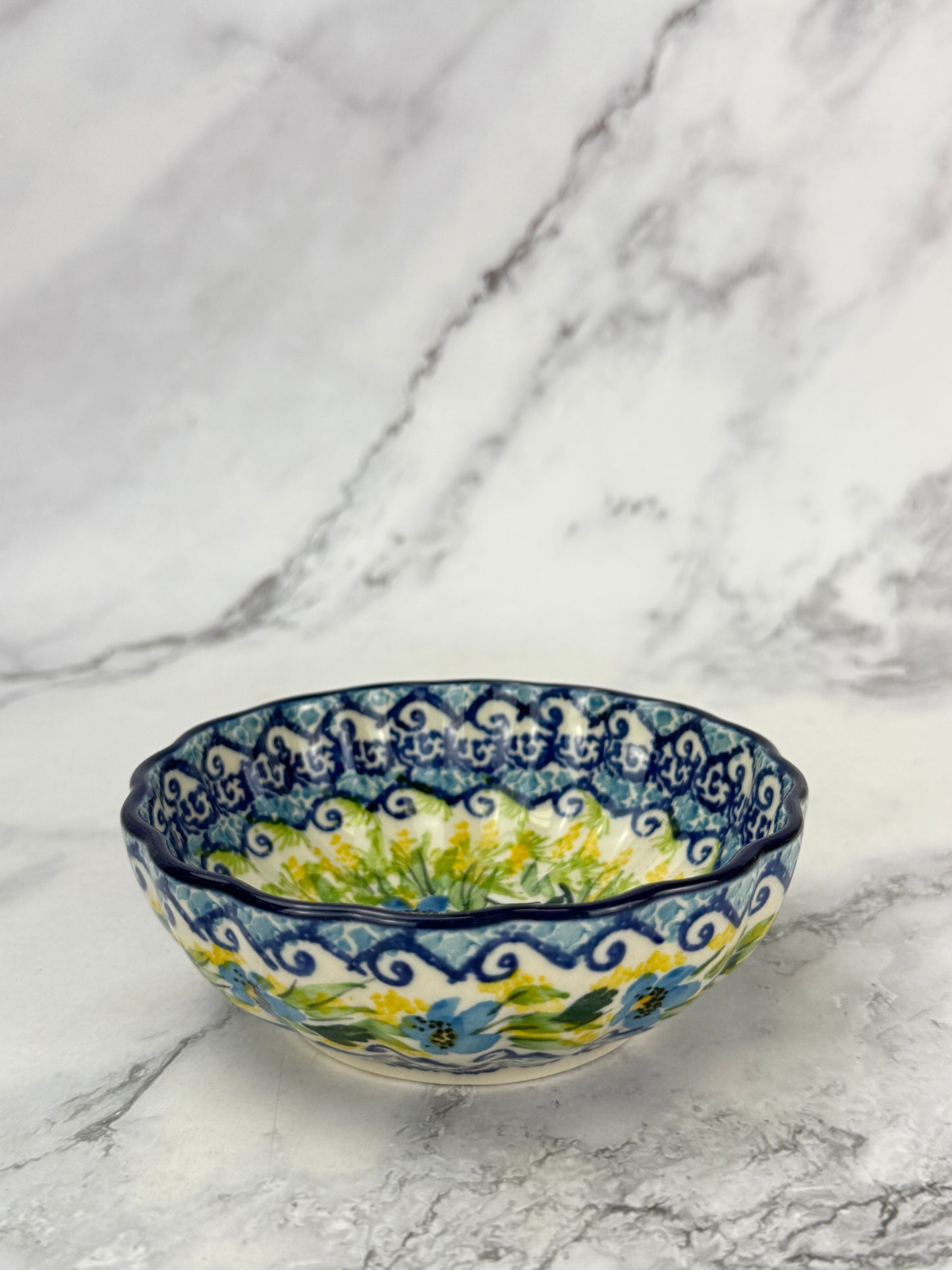 4.5" Unikat Scalloped Bowl - Shape 23 - Pattern U5071