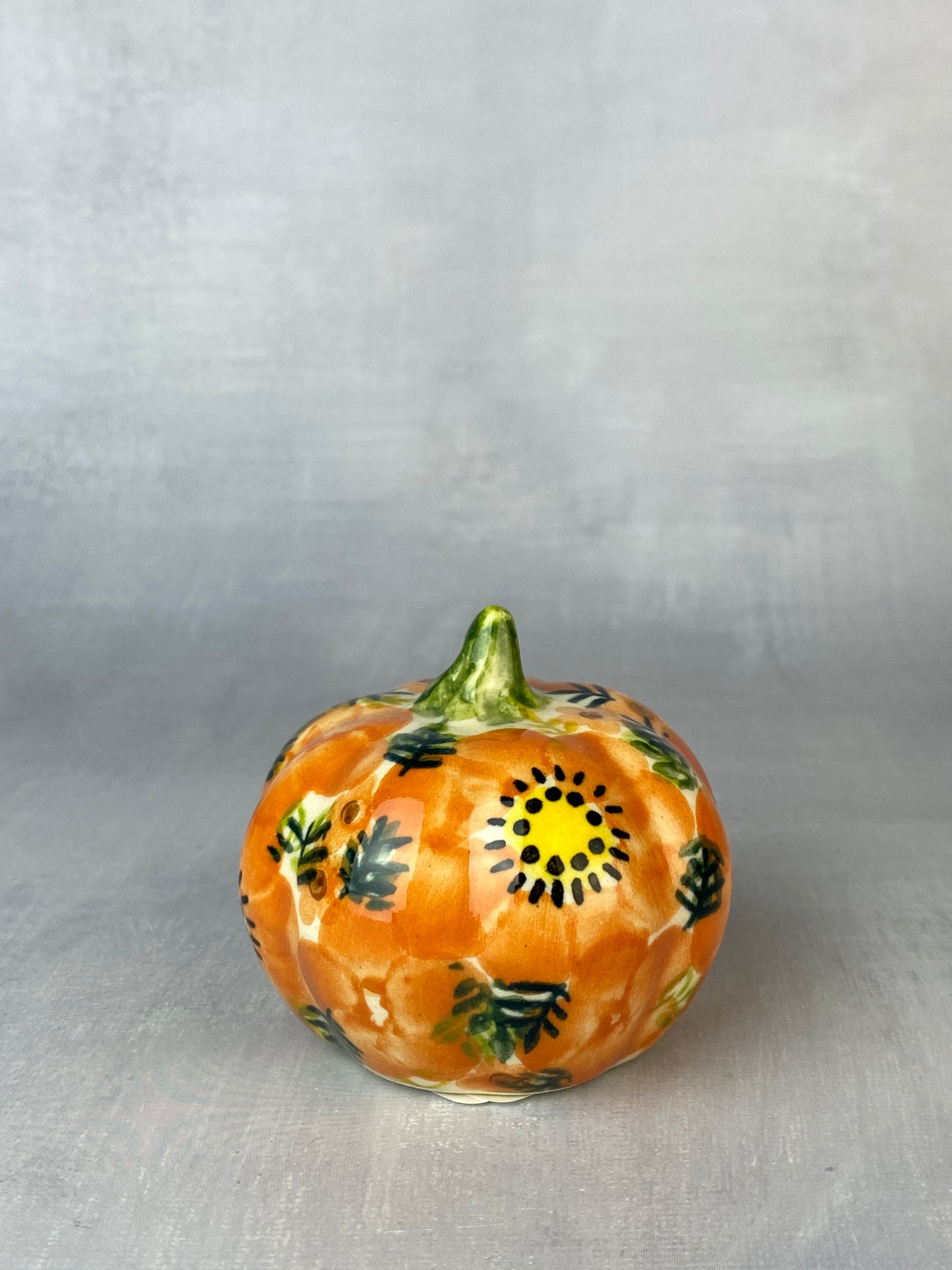 Vena Squat Mini Gourd - Orange Flower