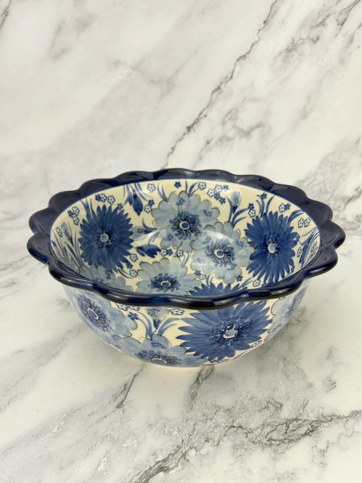 Large Unikat Ruffled Bowl - Shape 628 - Pattern U5176