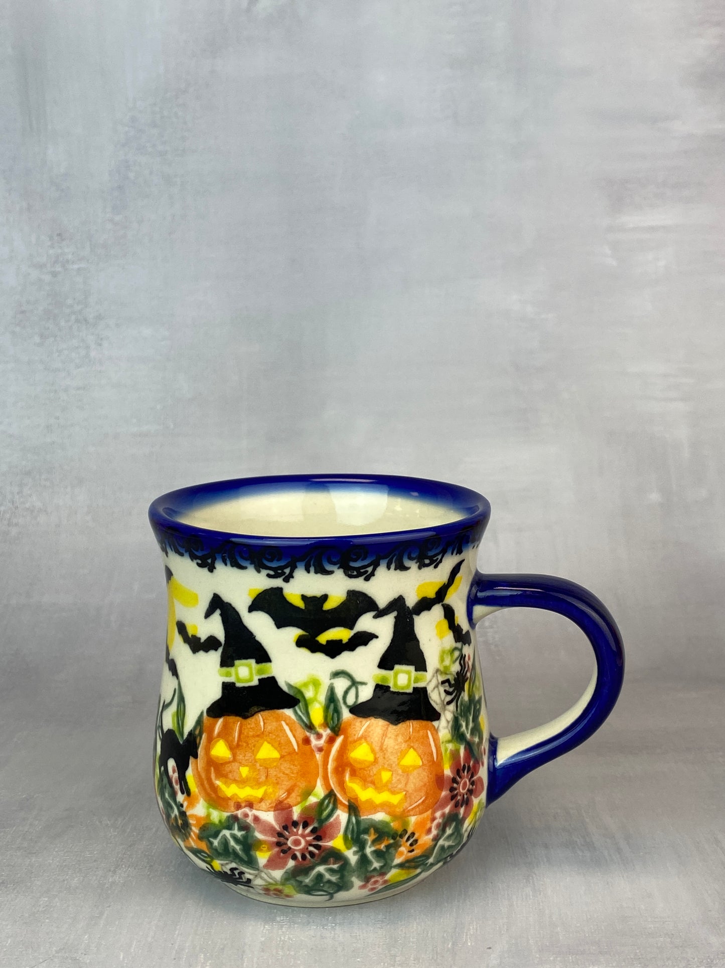 Vena Unikat 8oz Mug - Shape V053 - Jack-O-Lanterns and Bats