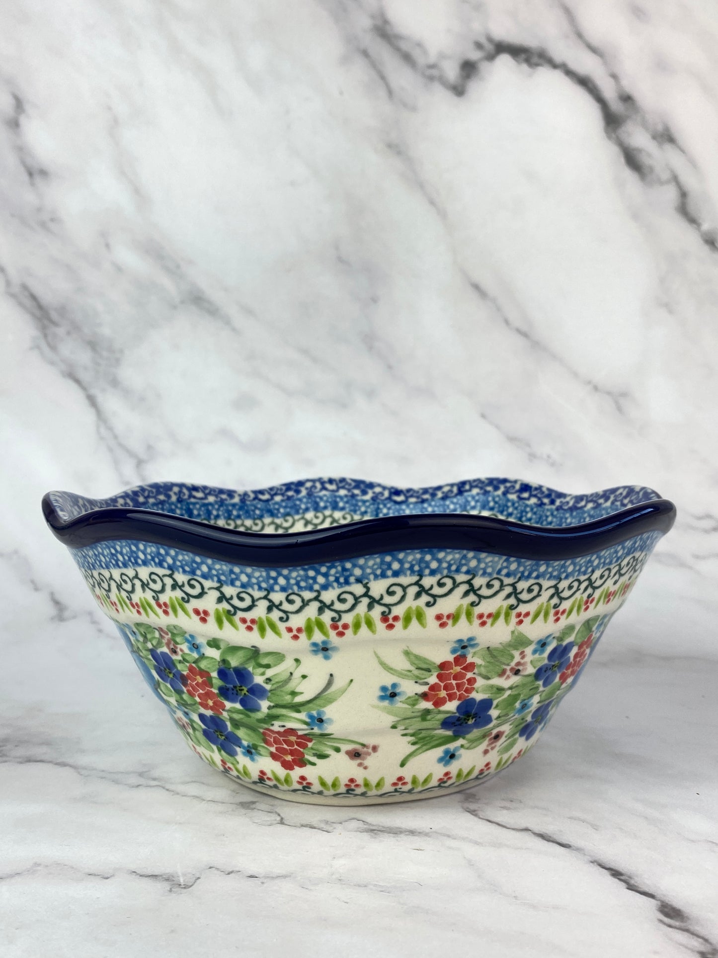 Small Wavy Unikat Bowl - Shape 691 - Pattern U5157