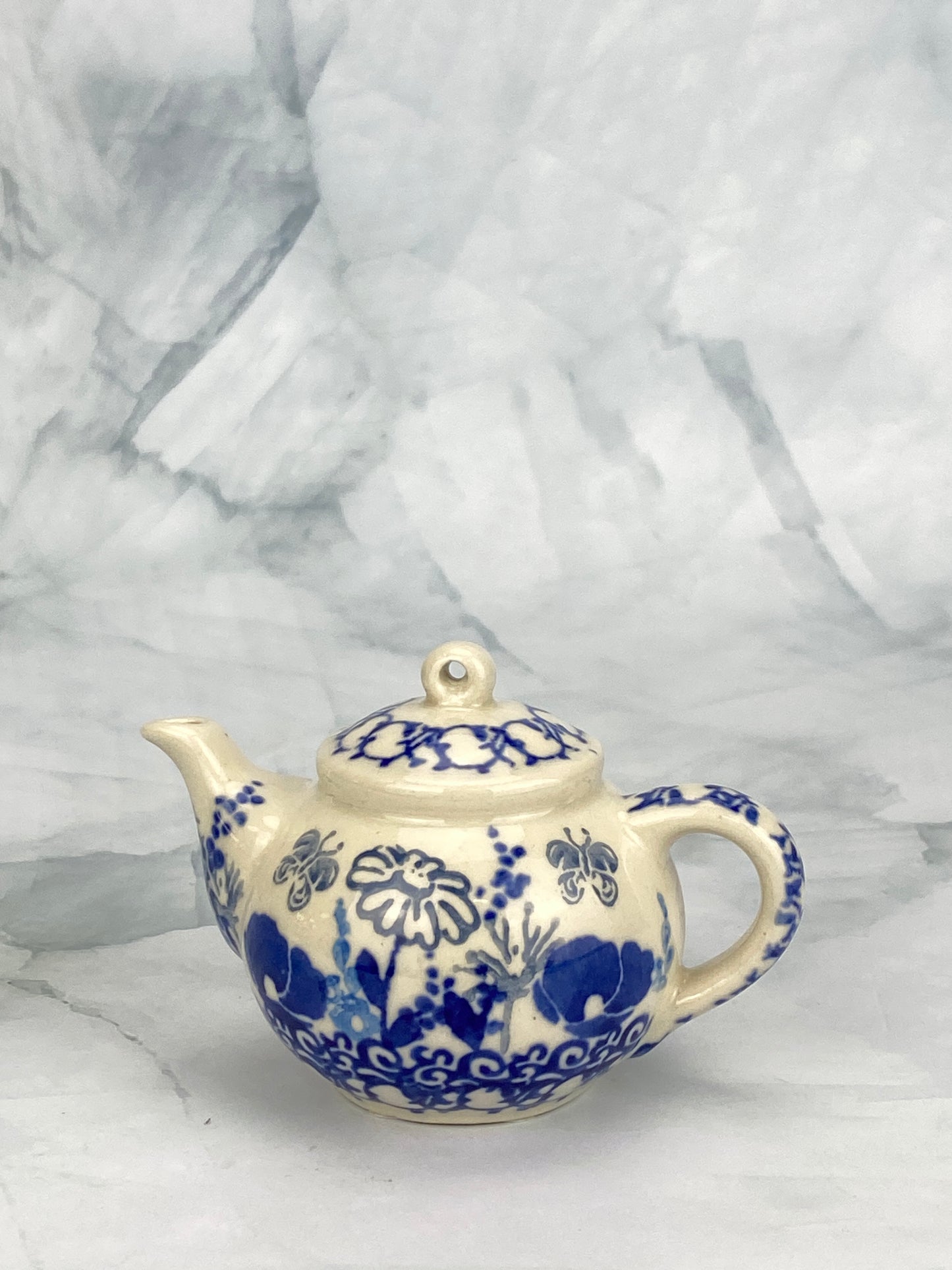 Teapot Ornament - Shape F88 - Pattern 2902