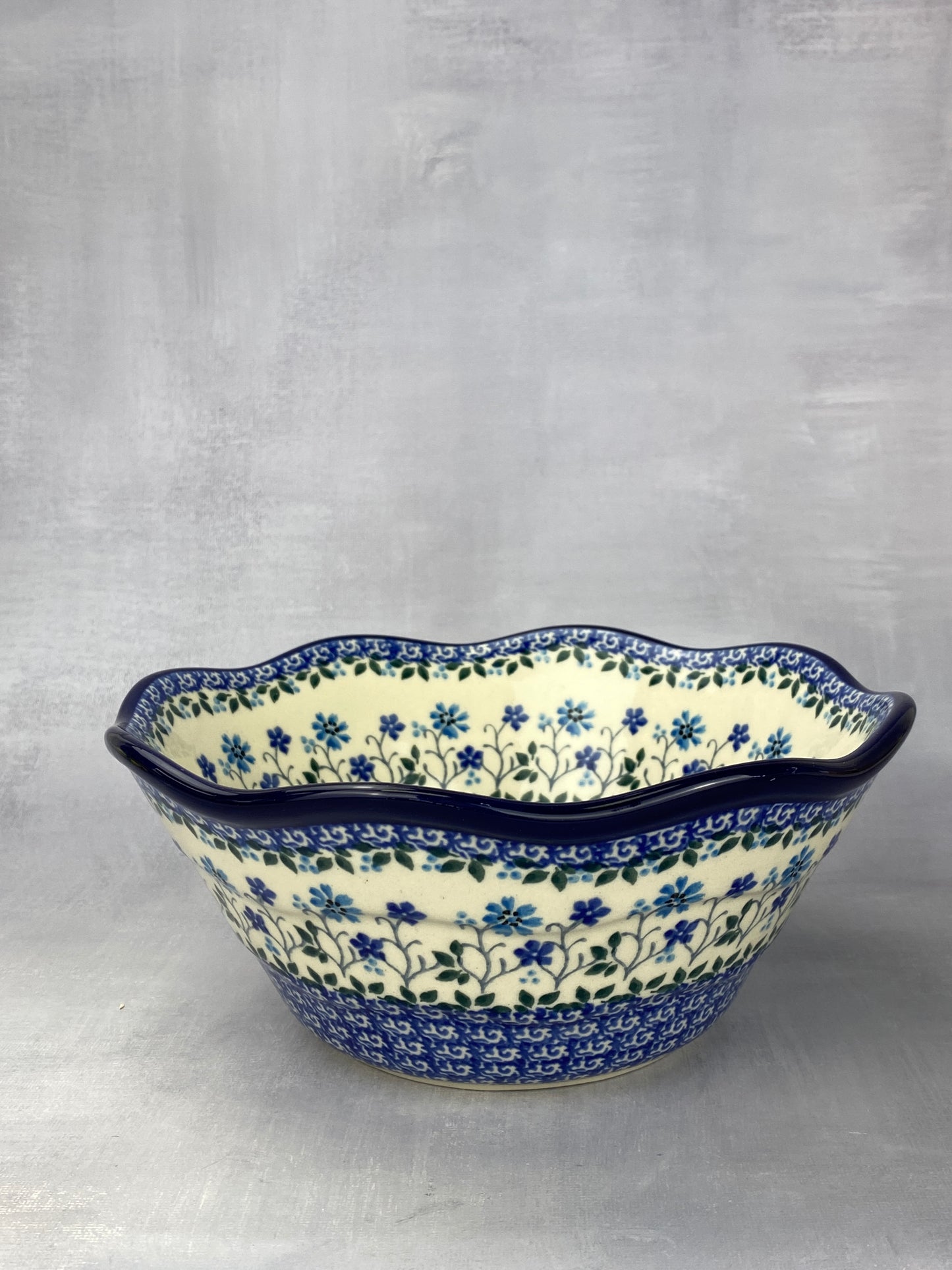 Medium Wavy Bowl - Shape 691 - Pattern 2785