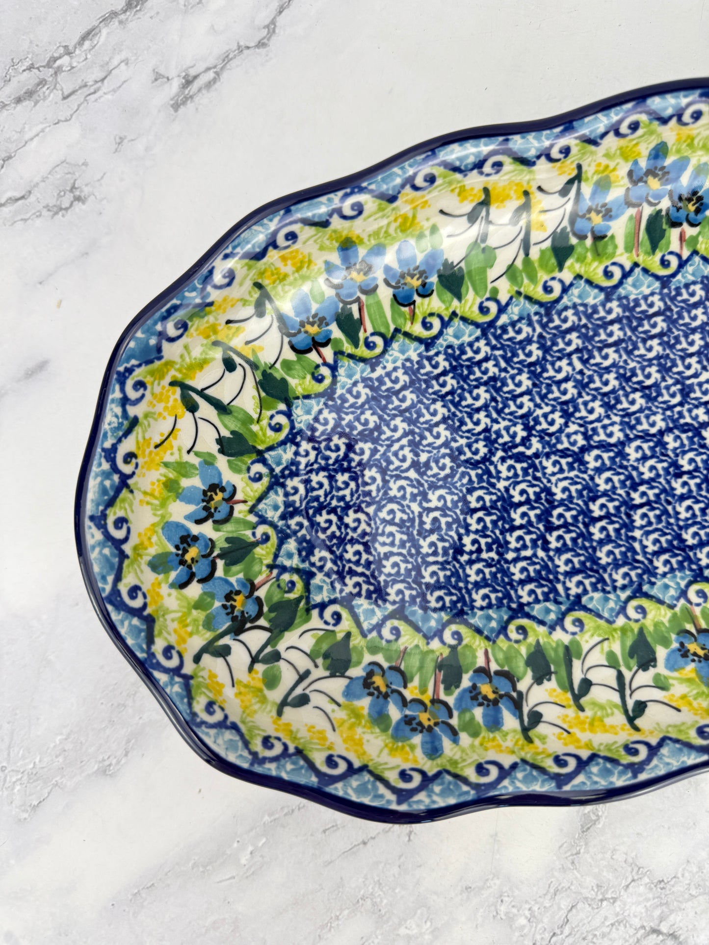 Scalloped Unikat Tray - Shape A42 - Pattern U5071