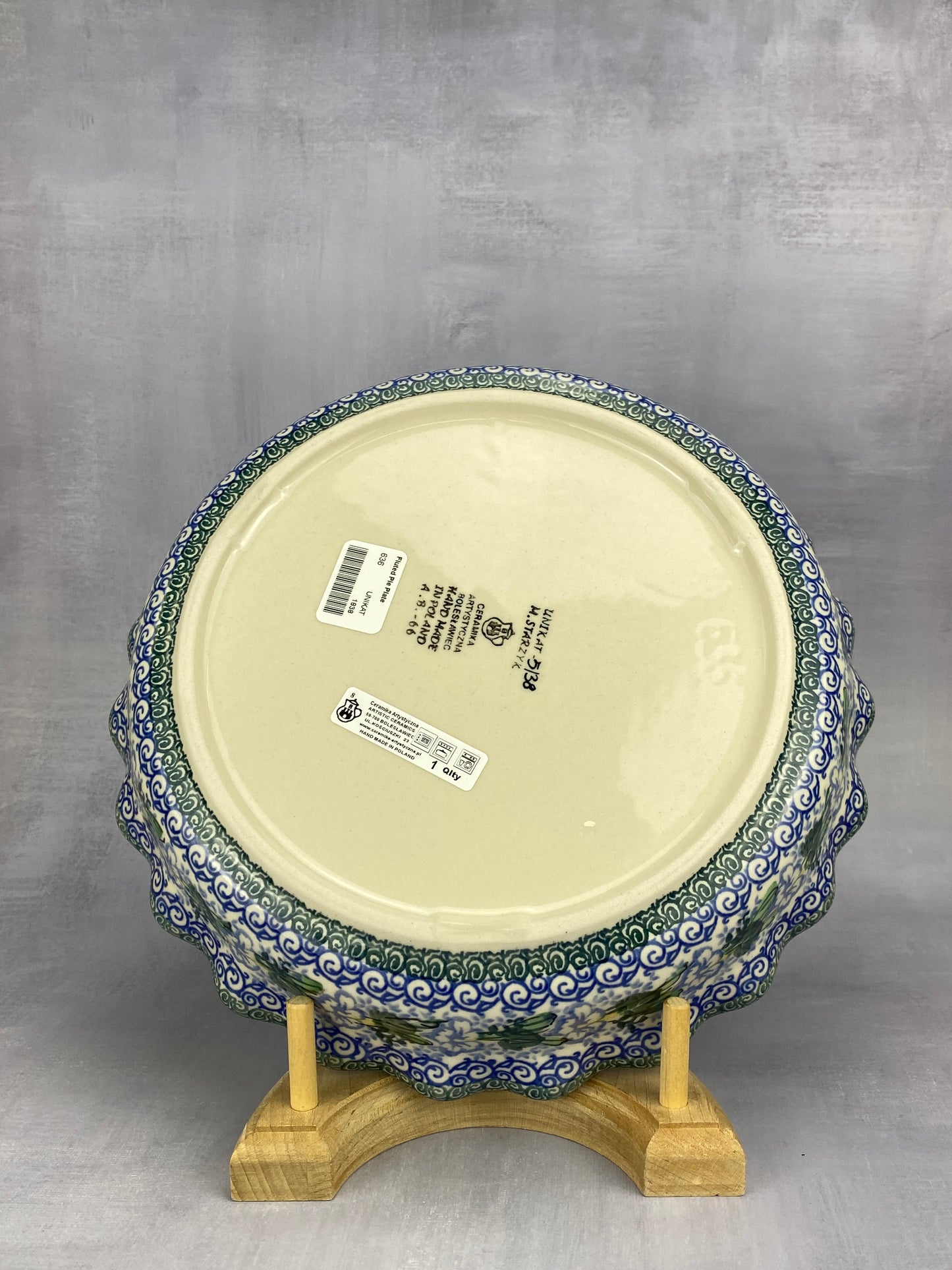 Ruffled Unikat Pie Plate / Round Baker - Shape 636 Pattern U5138