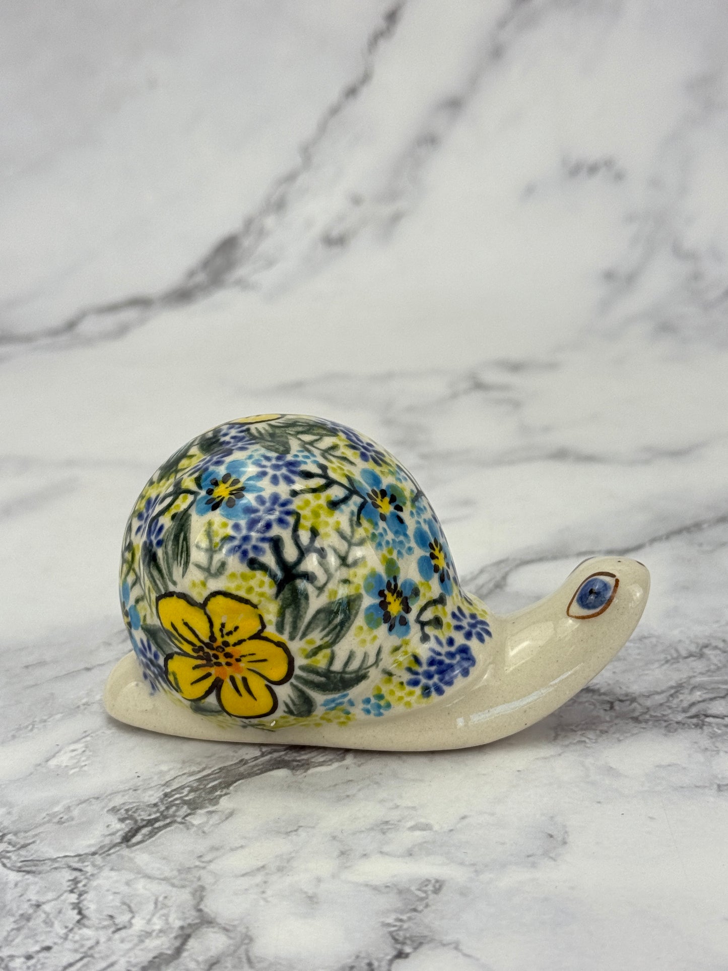 Snail Figurine - Shape V415 - Pattern Yellow Flower