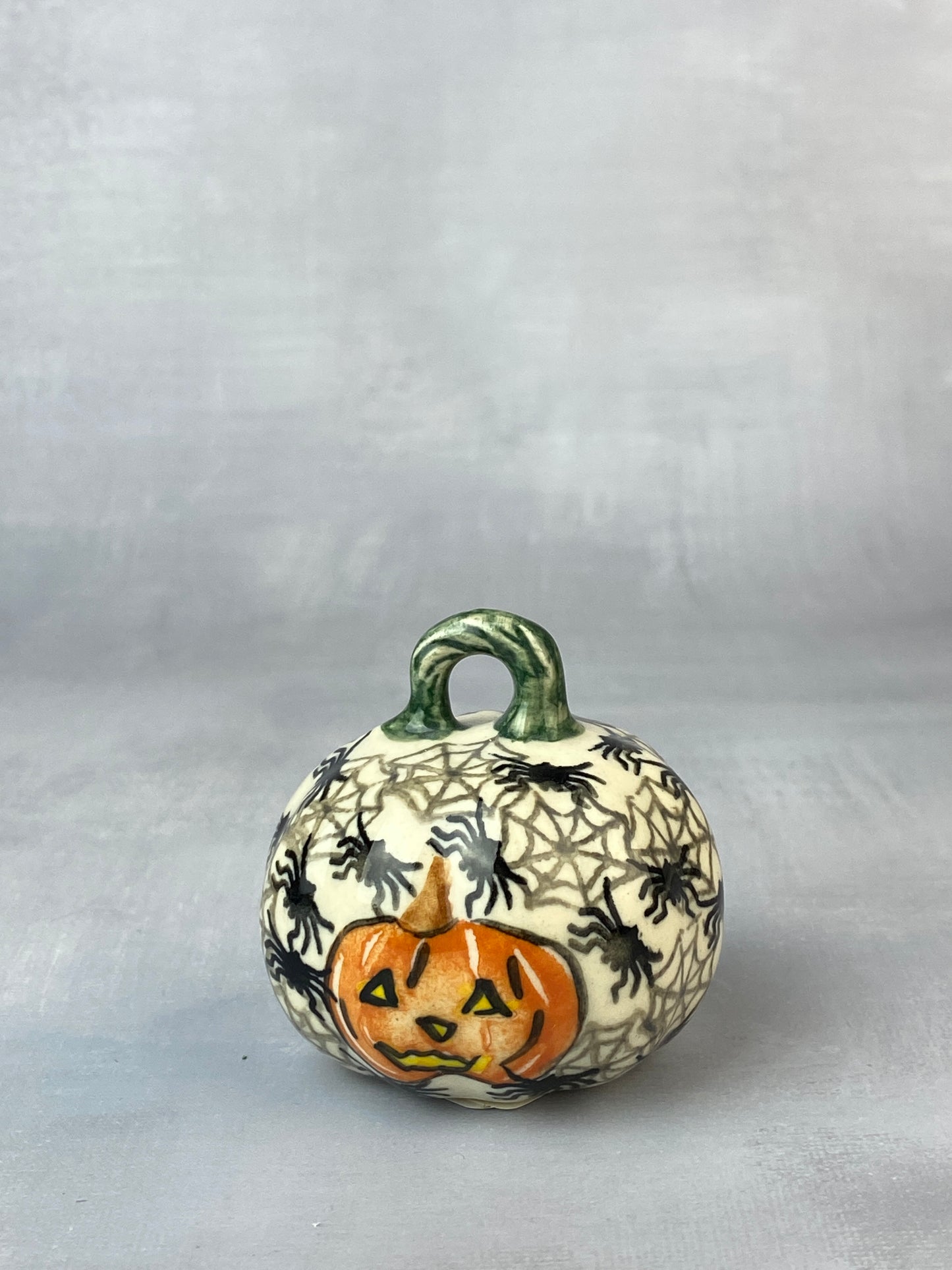 Vena Mini Pumpkin - Spiders