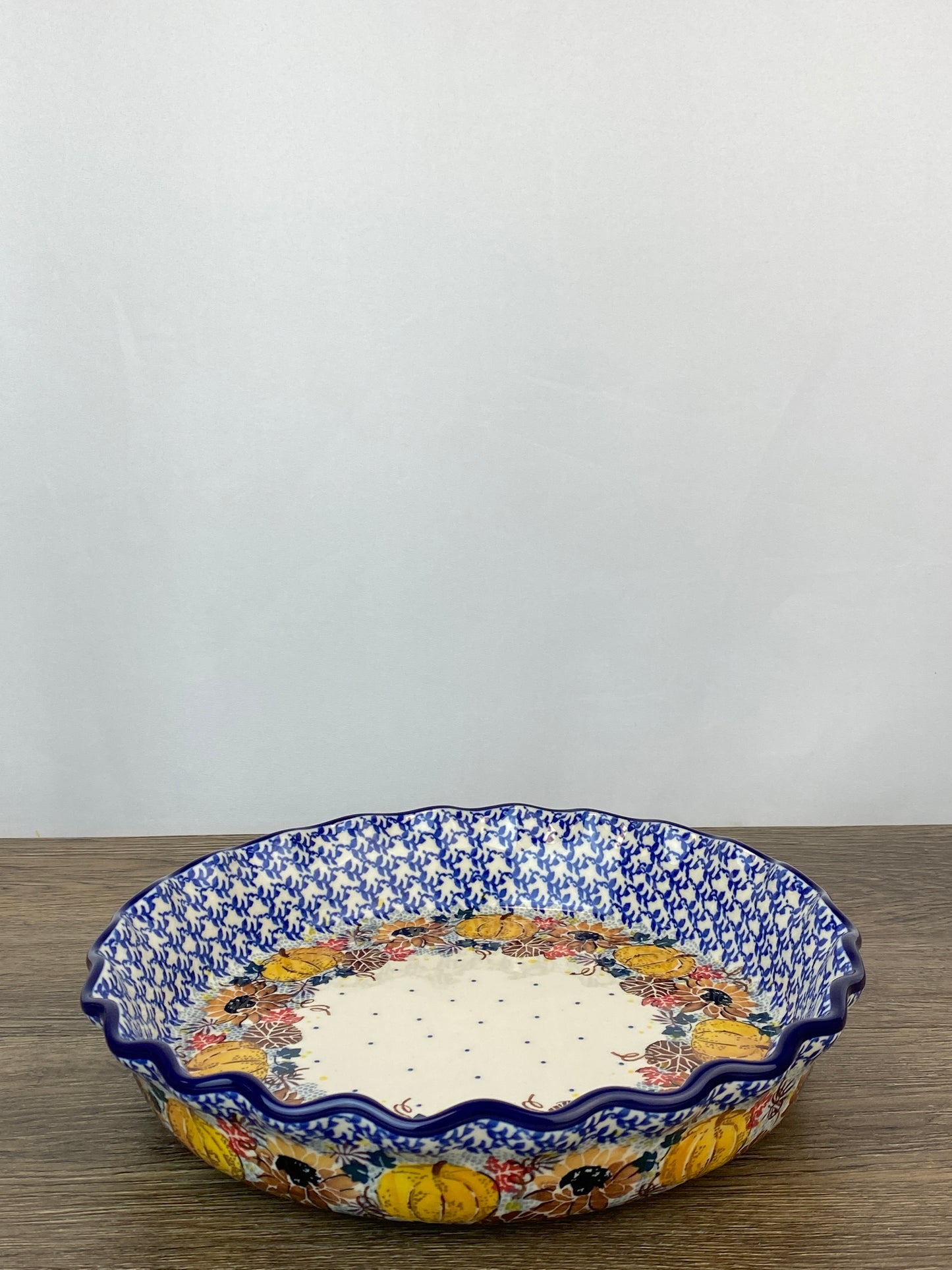 Ruffled Unikat Pie Plate / Round Baker - Shape 636 - Pattern U4741