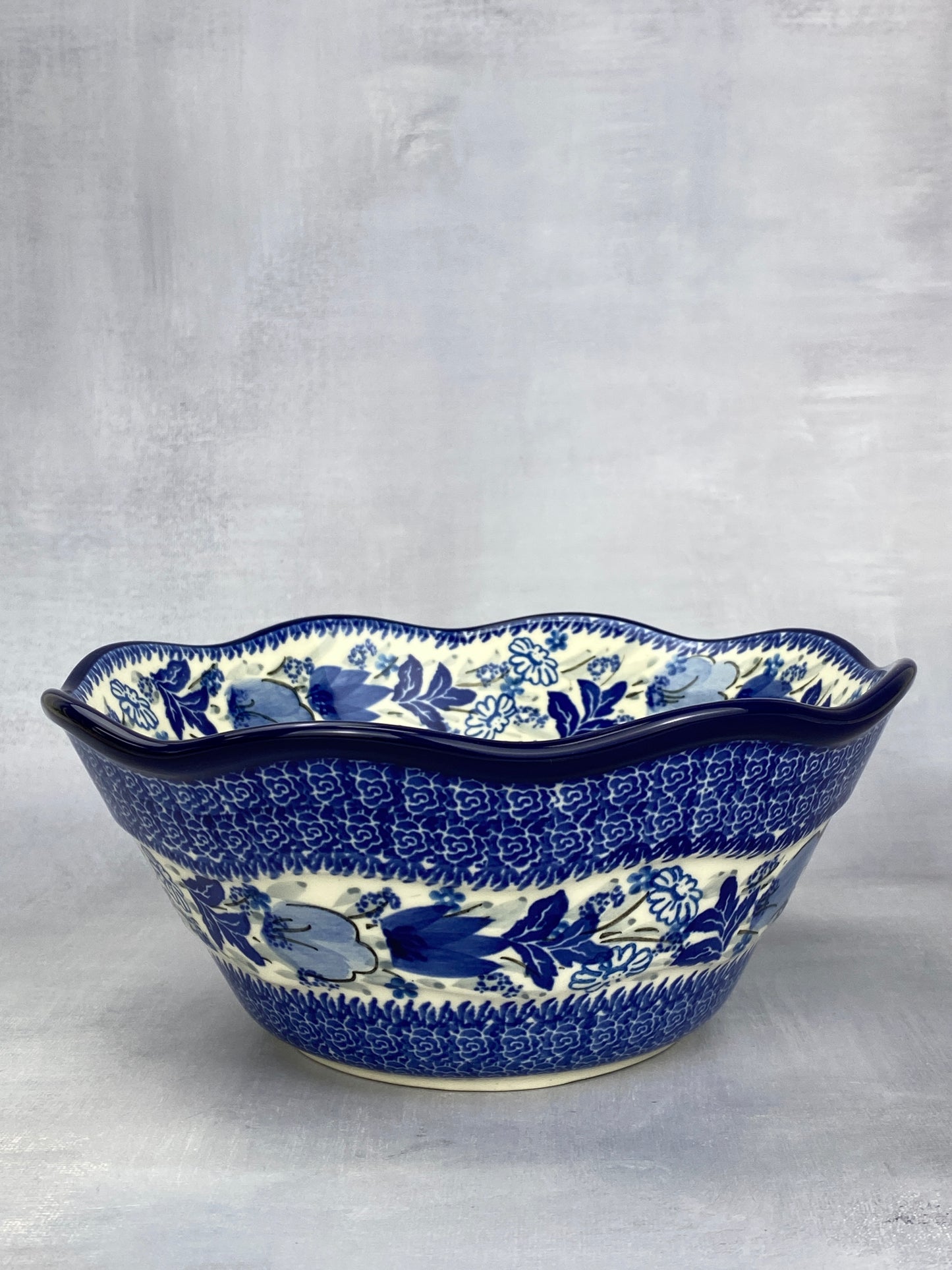 Small Wavy Unikat Bowl - Shape 691 - Pattern U5177