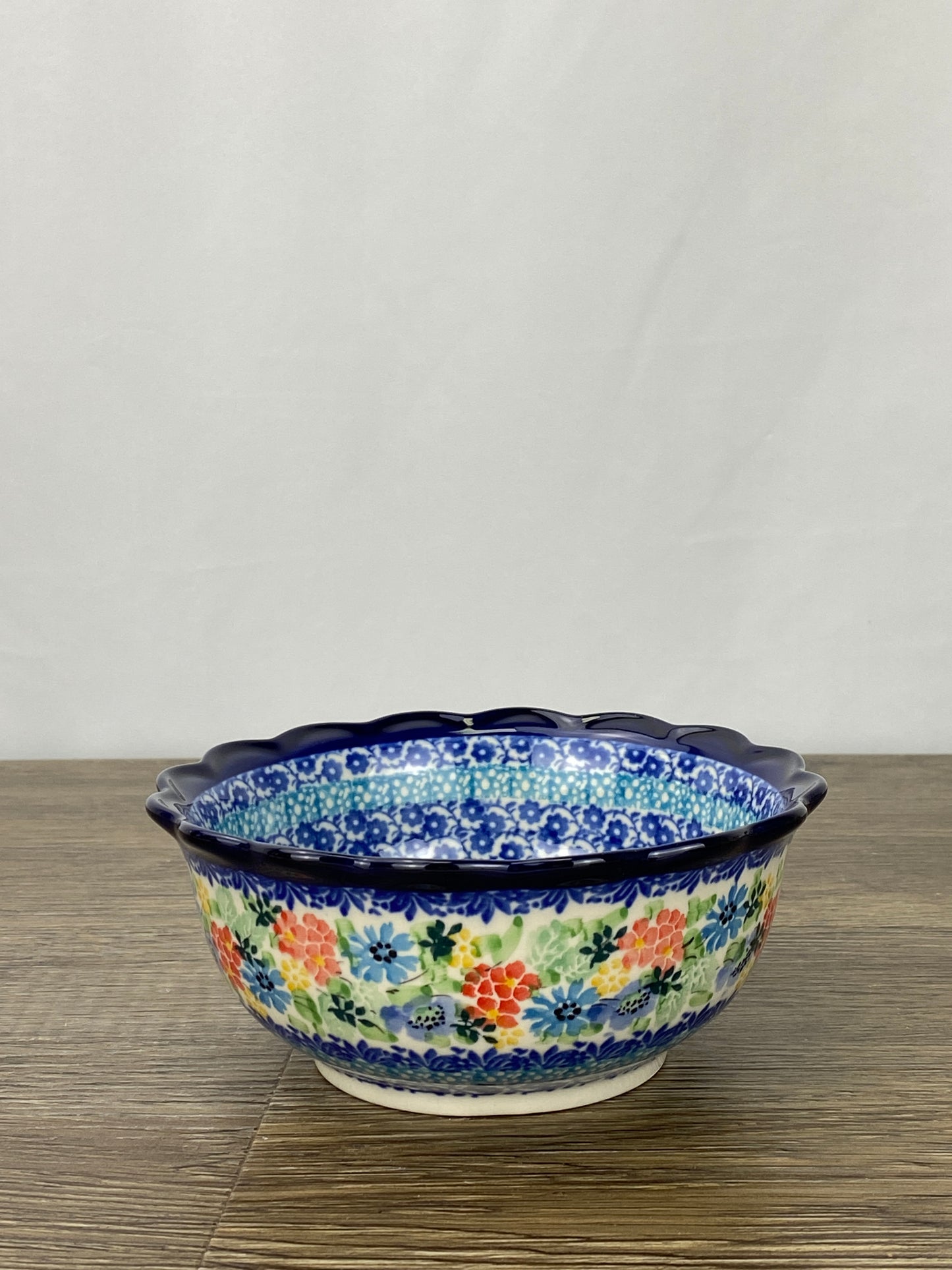 Unikat Ruffled Bowl - Shape 526 - Pattern U5155